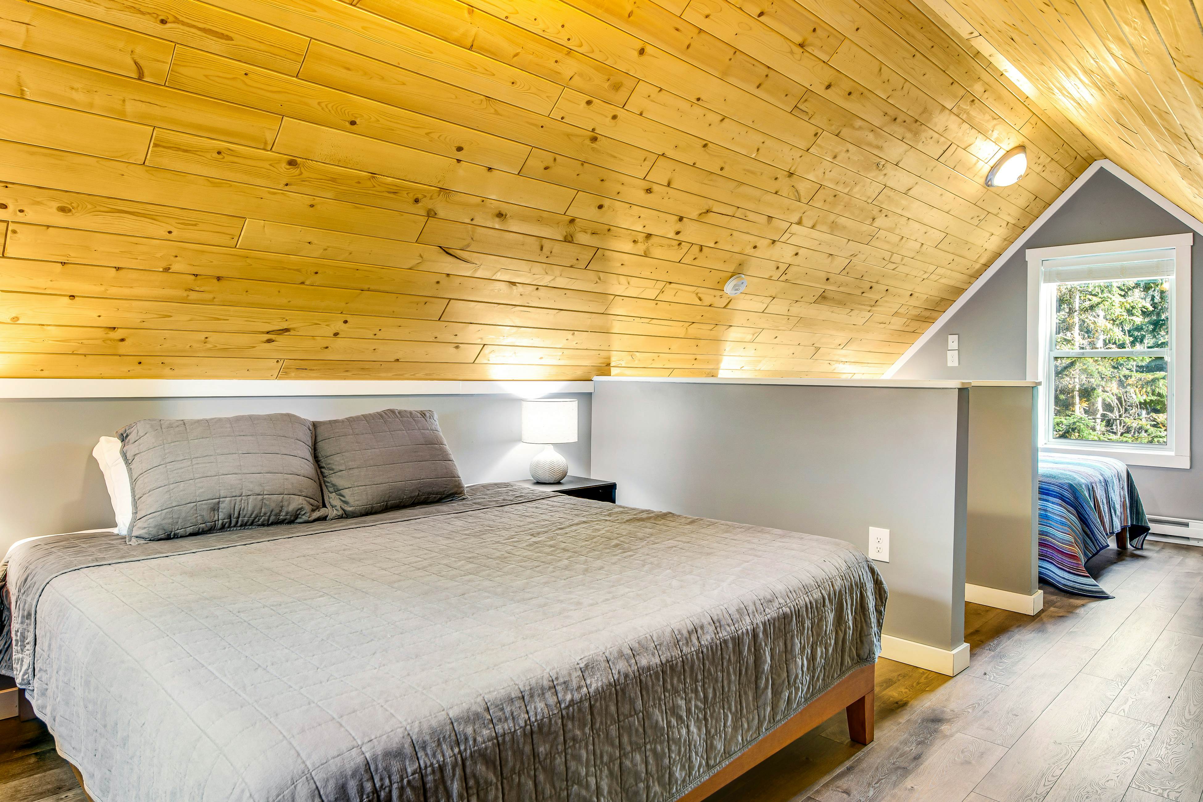 Snowdrop Summit Cabin