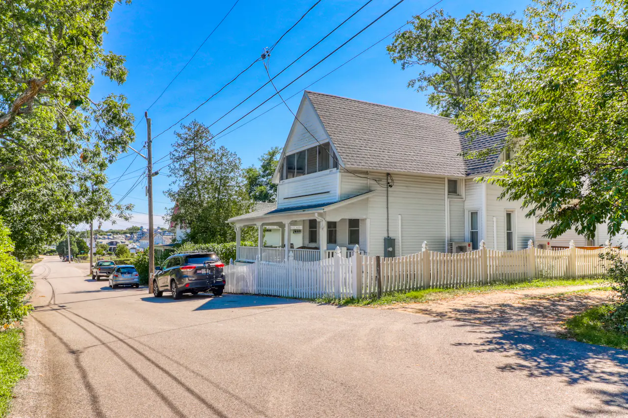 Wayland Victorian 4 BD Oak Bluffs, MA Vacation Rental Vacasa