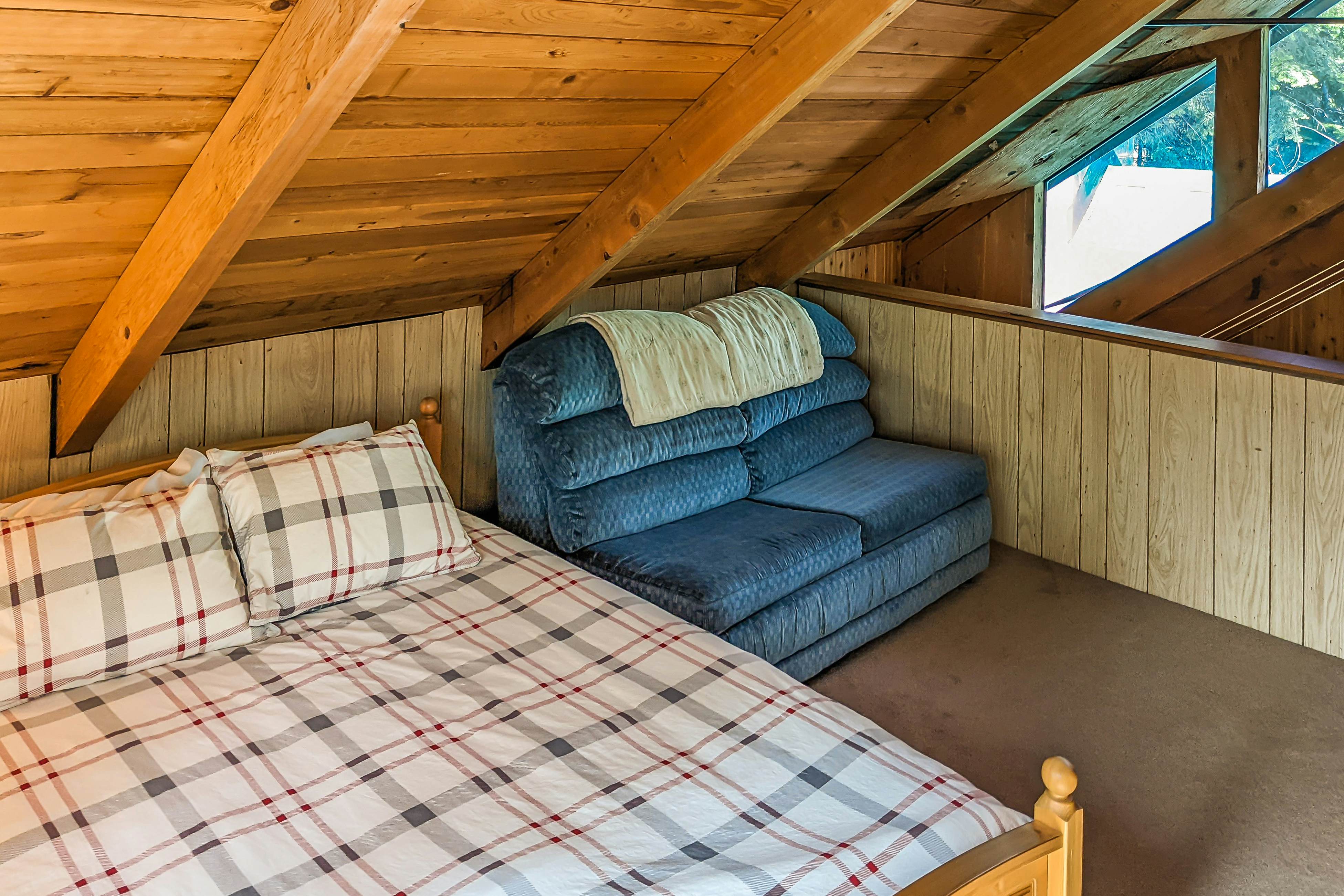 Yakima Riverfront Cabin 1 BD Cle Elum, WA Vacation Rental Vacasa