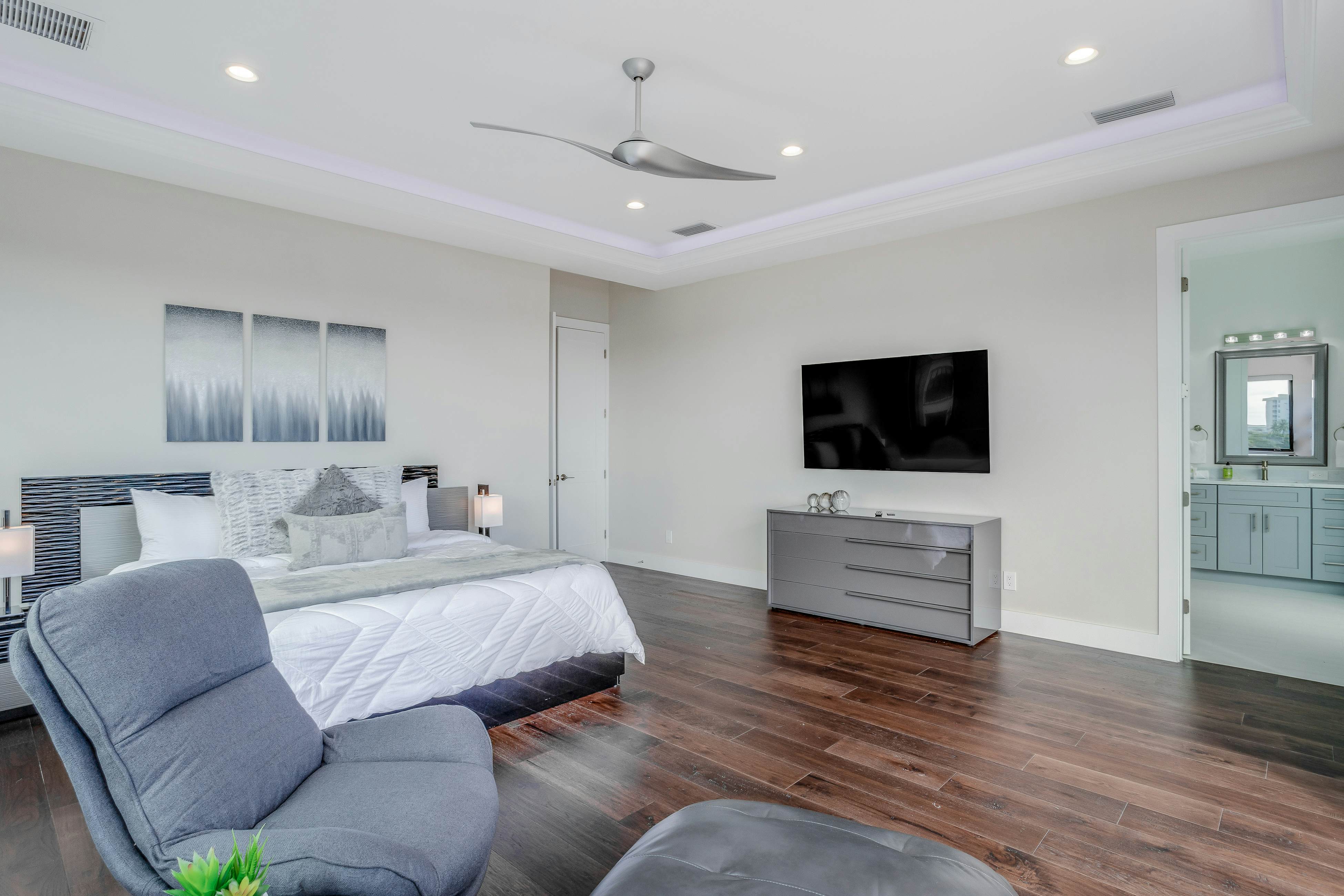 Modern Hickory Hideaway