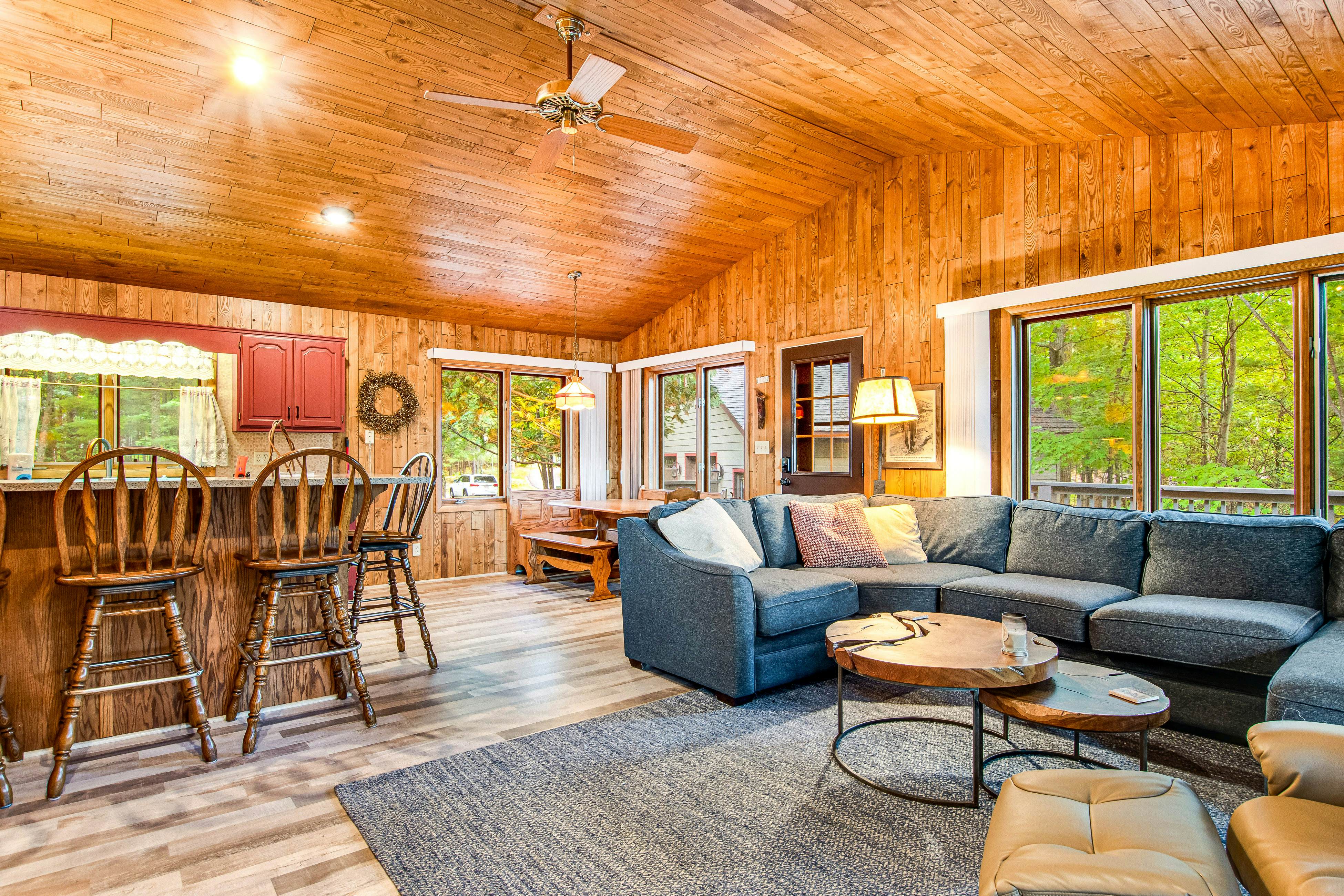 Minocqua Dreamin' 4 BD Minocqua, WI Vacation Rental Vacasa