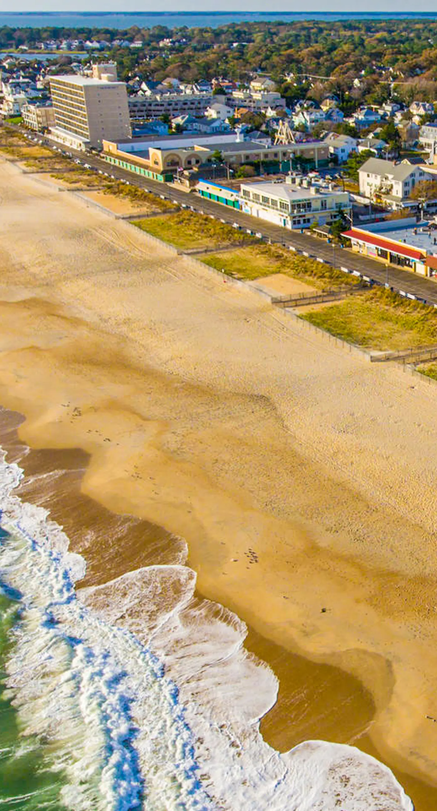 Grande at Canal Pointe 41300 Gloucester Dr 3 BD Rehoboth Beach, DE Vacation Rental Vacasa
