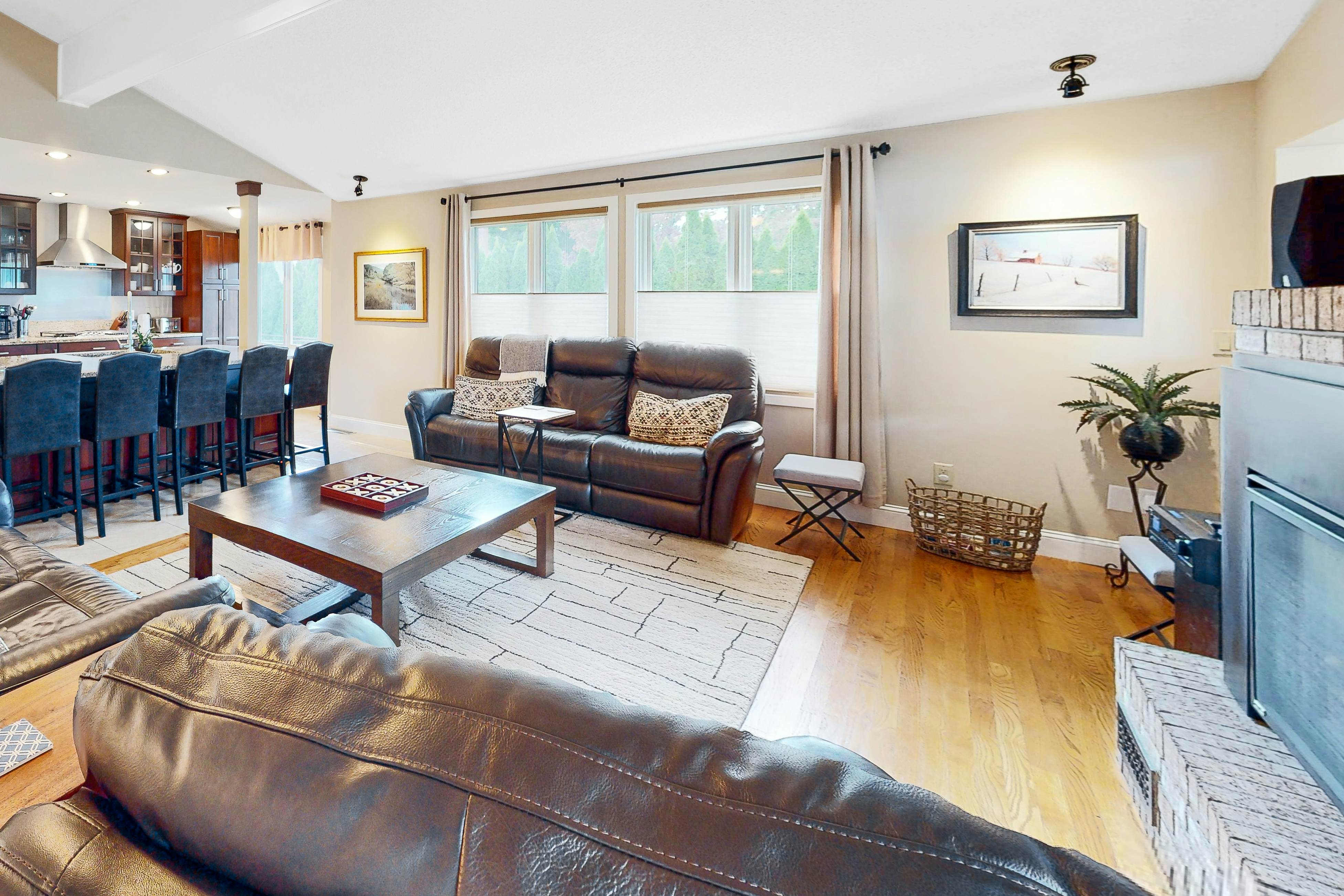 Malletts Bay Getaway 4 BD Colchester, VT Vacation Rental Vacasa