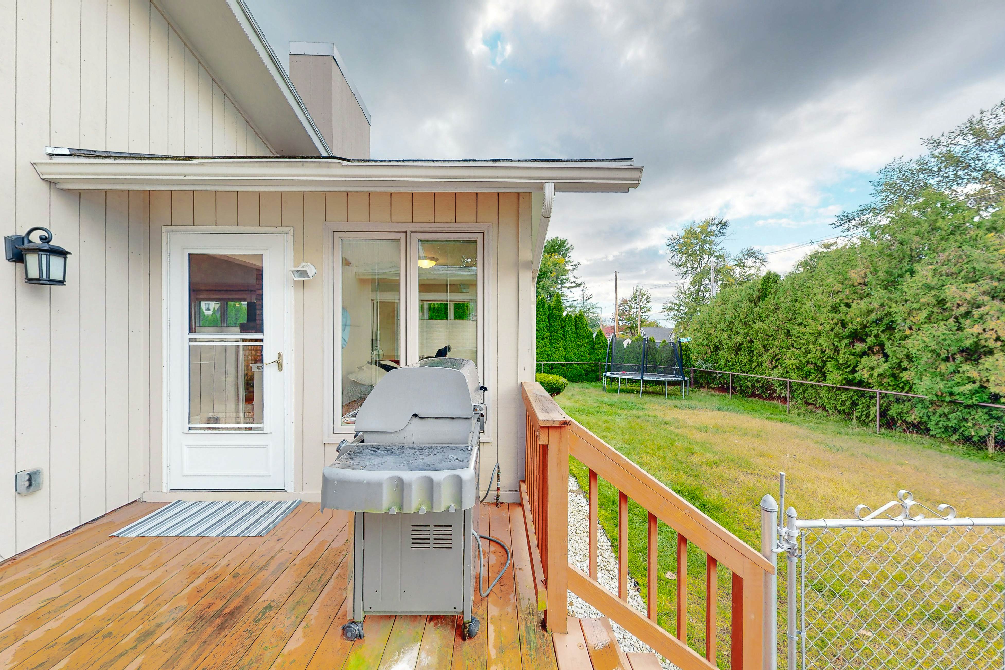 Malletts Bay Getaway 4 BD Colchester, VT Vacation Rental Vacasa