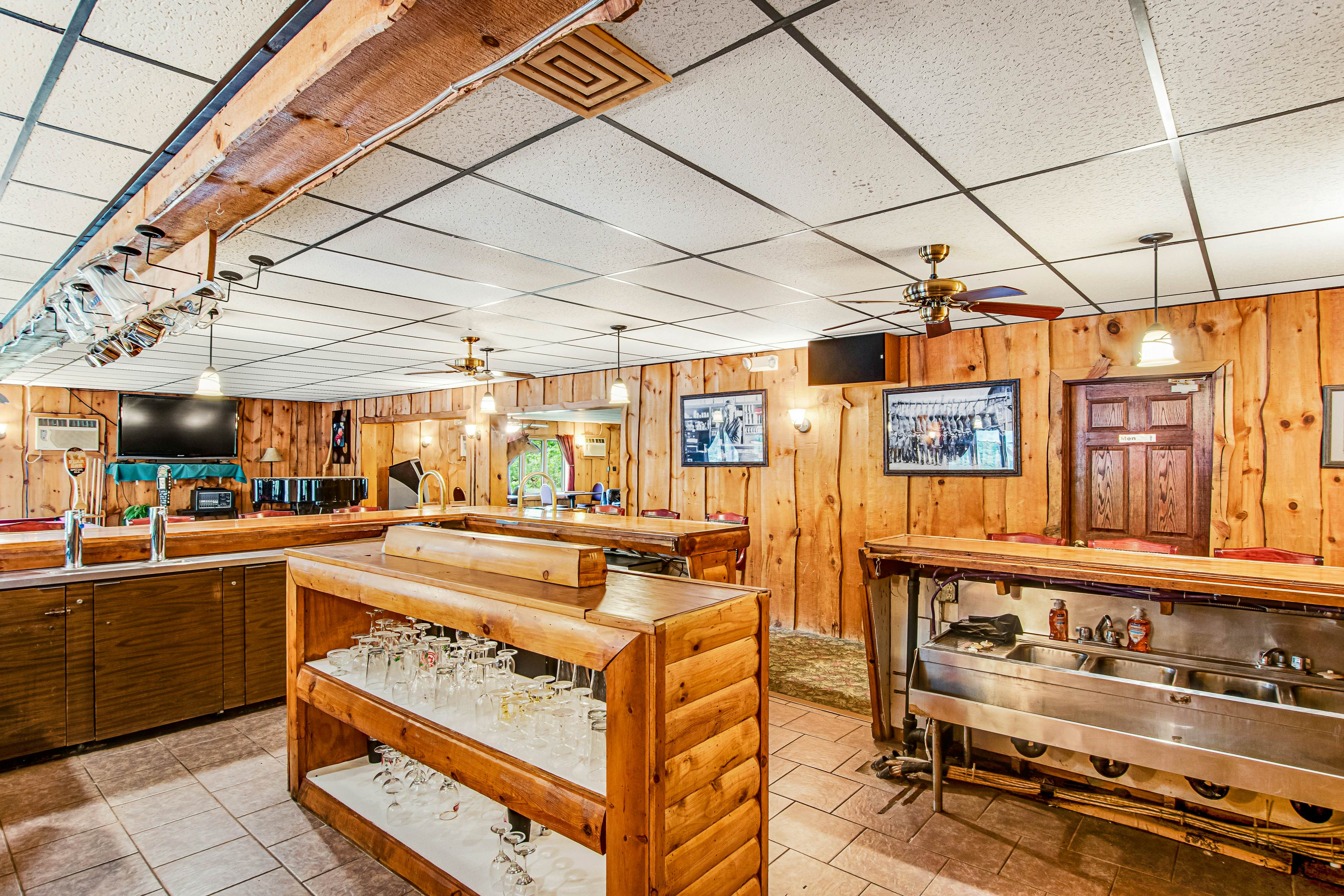 The Bear Lodge 6 BD Winchester, WI Vacation Rental Vacasa