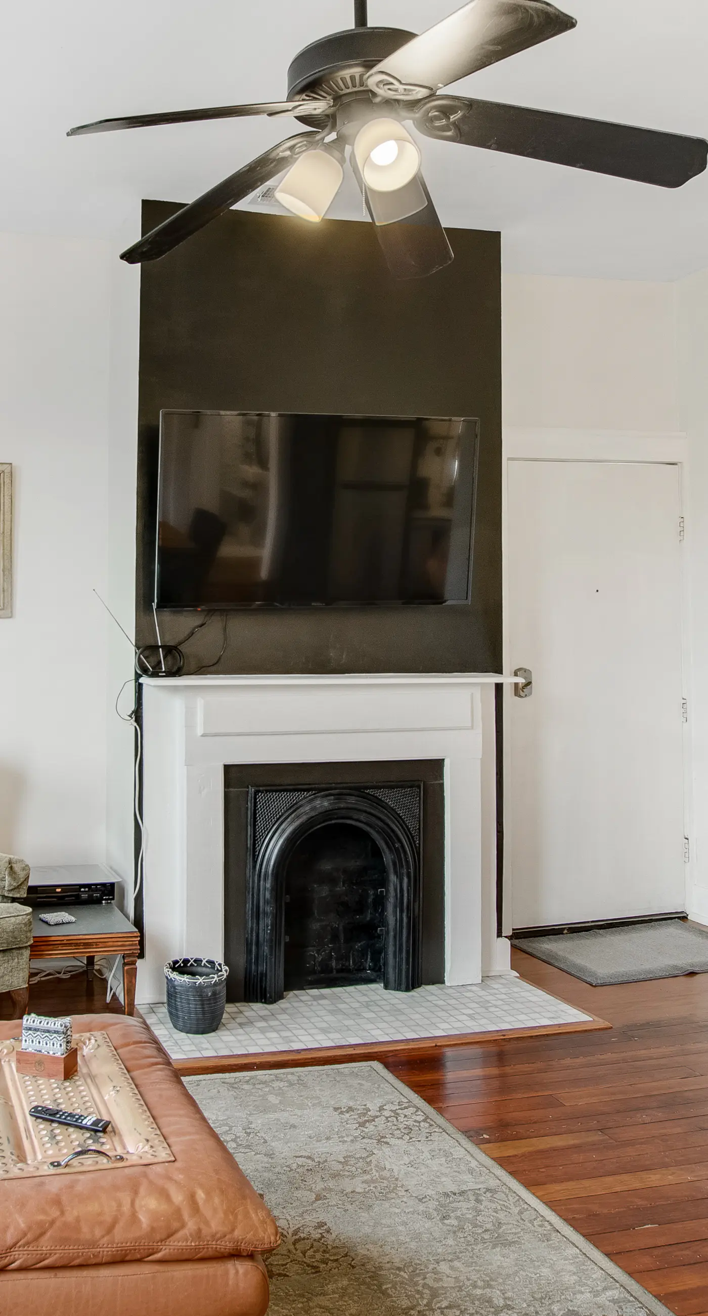 Starland Yellow Door Retreat 3 BD Savannah, GA Vacation Rental Vacasa