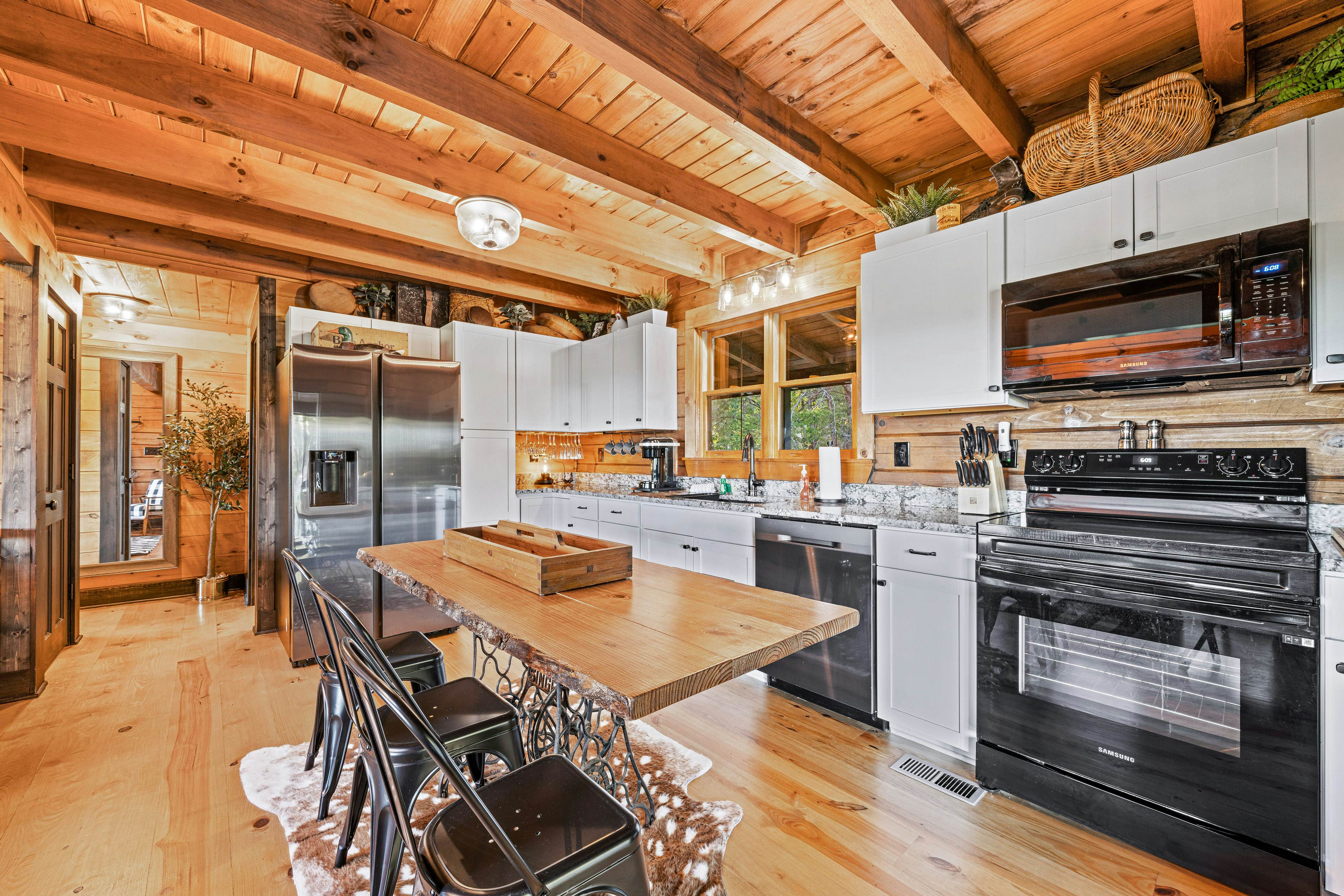 The Overlook at Talking Rock Creek Resort