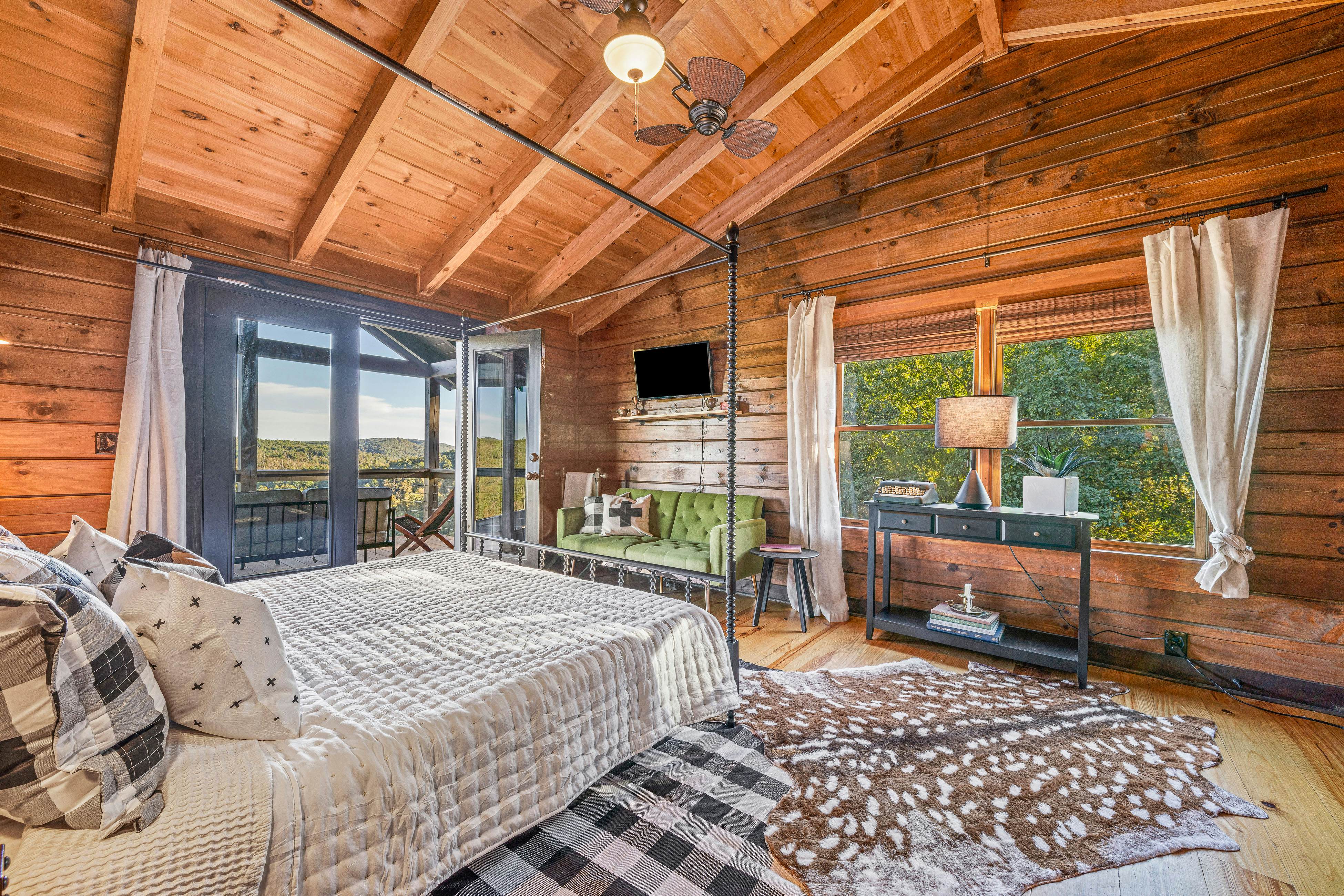 The Overlook at Talking Rock Creek Resort