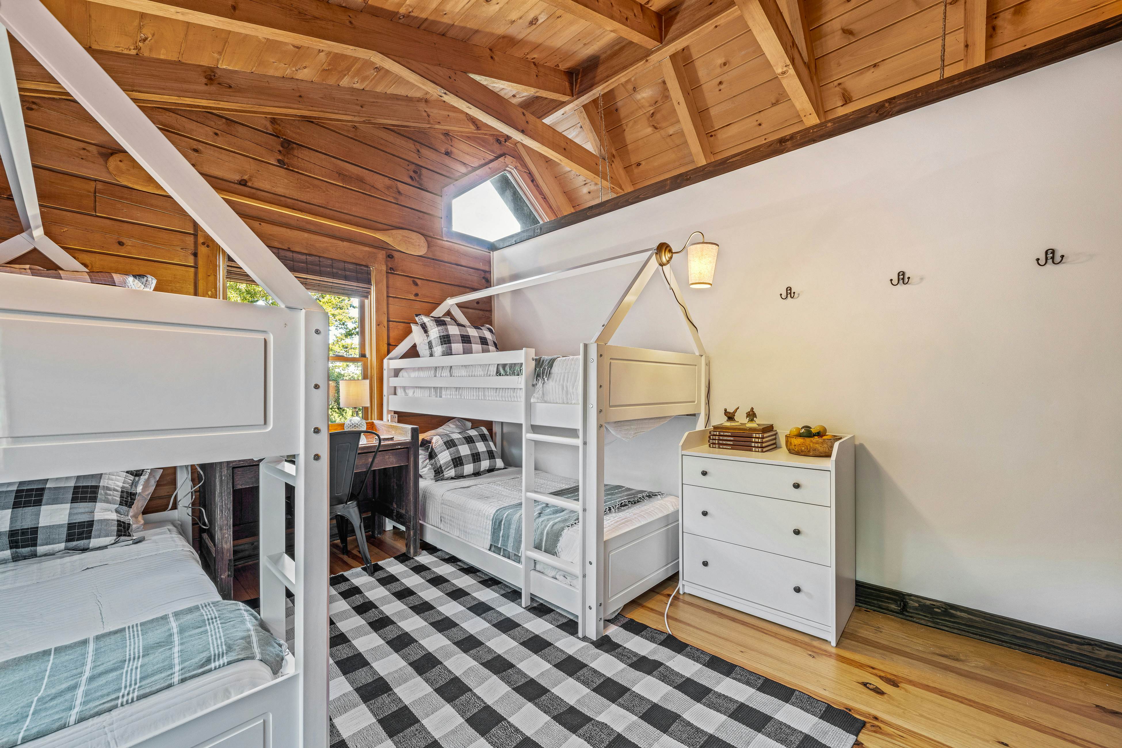 The Overlook at Talking Rock Creek Resort