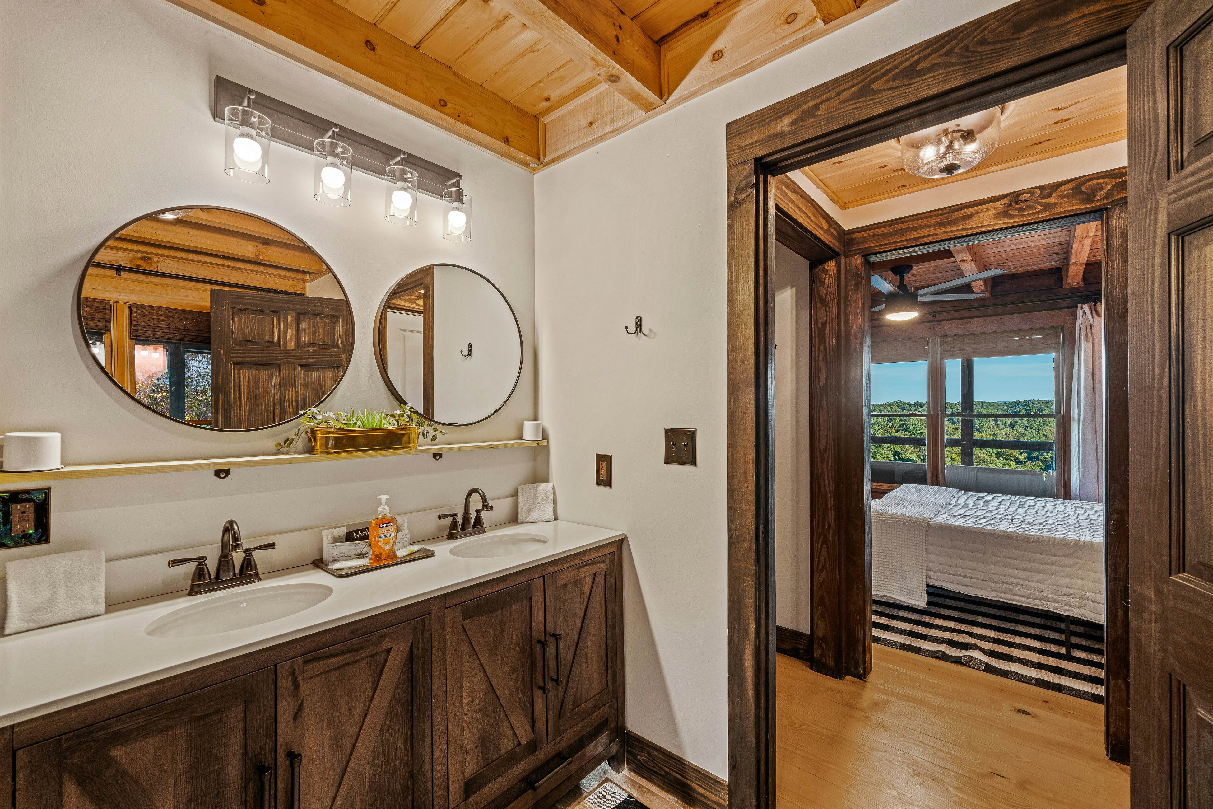 The Overlook at Talking Rock Creek Resort