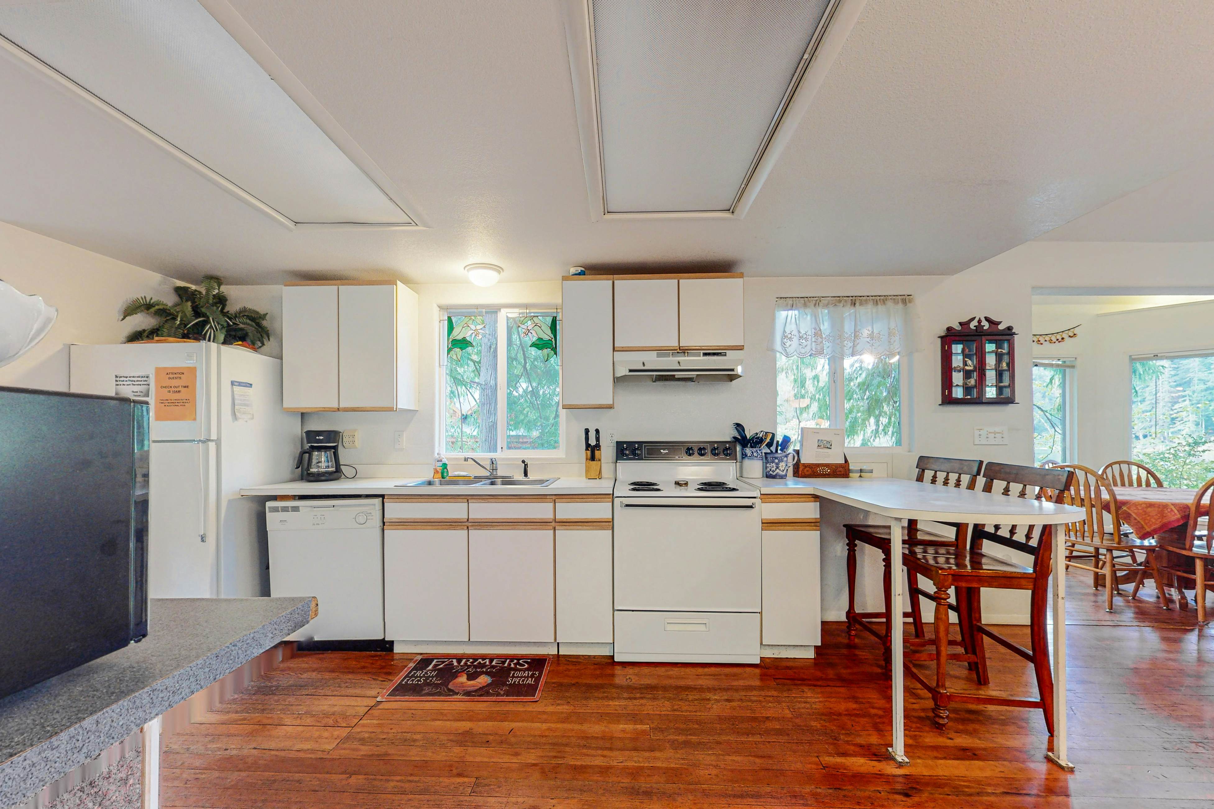 Marcia's Mercer Lake Chateau