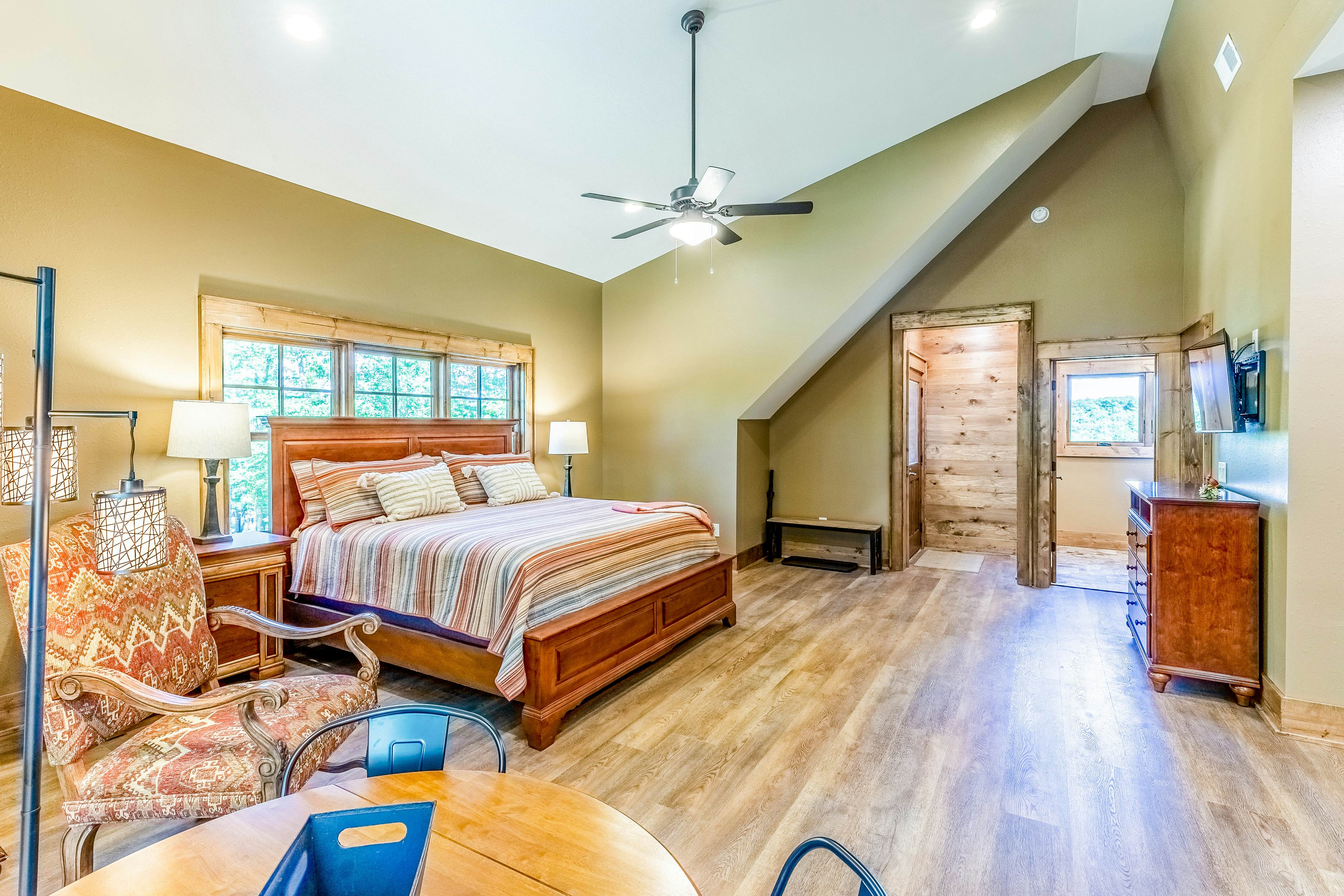 Cardinals Crest 1 BD Glenville, NC Vacation Rental Vacasa