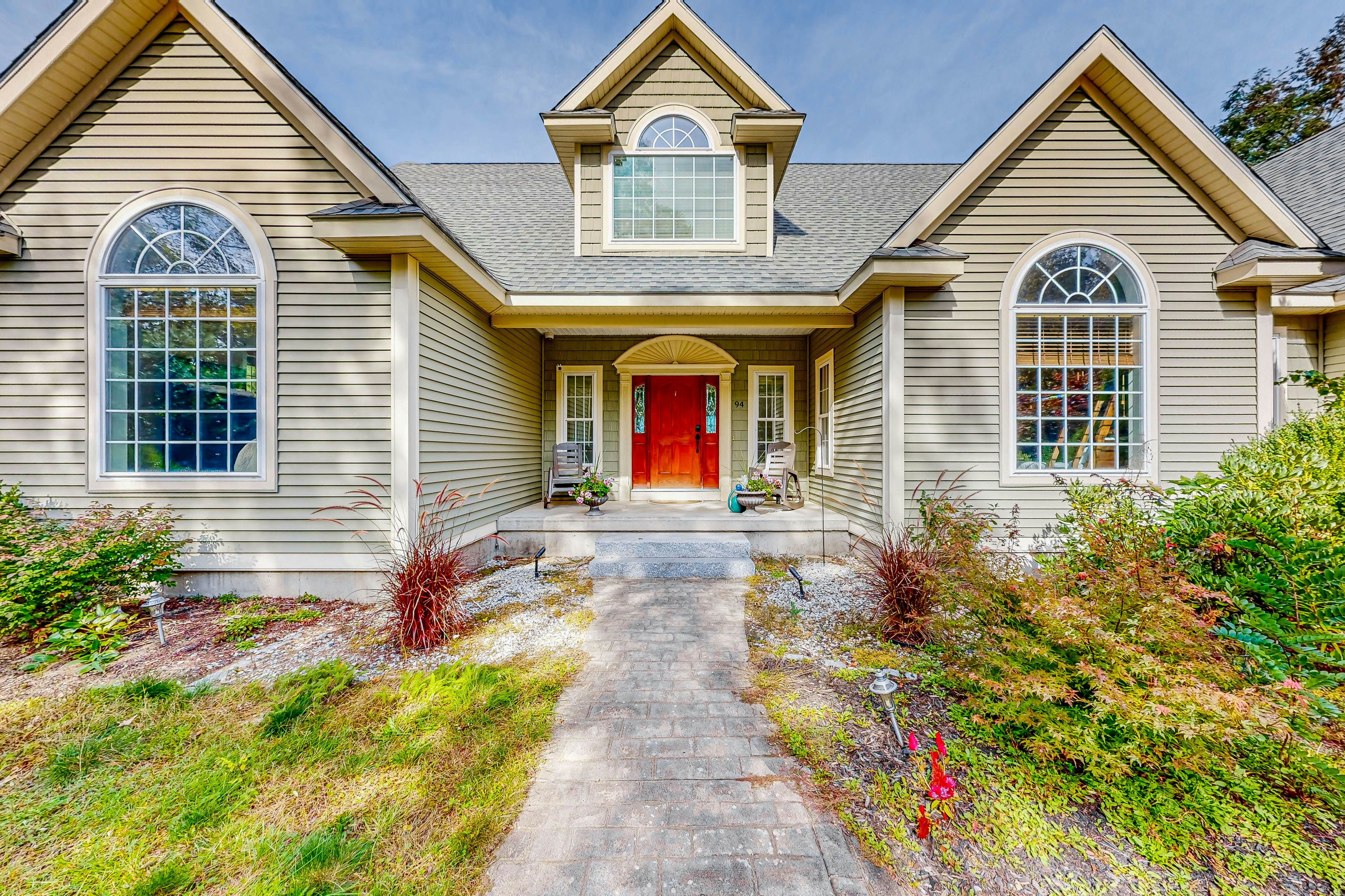 Breathtaking Mountain & River Views