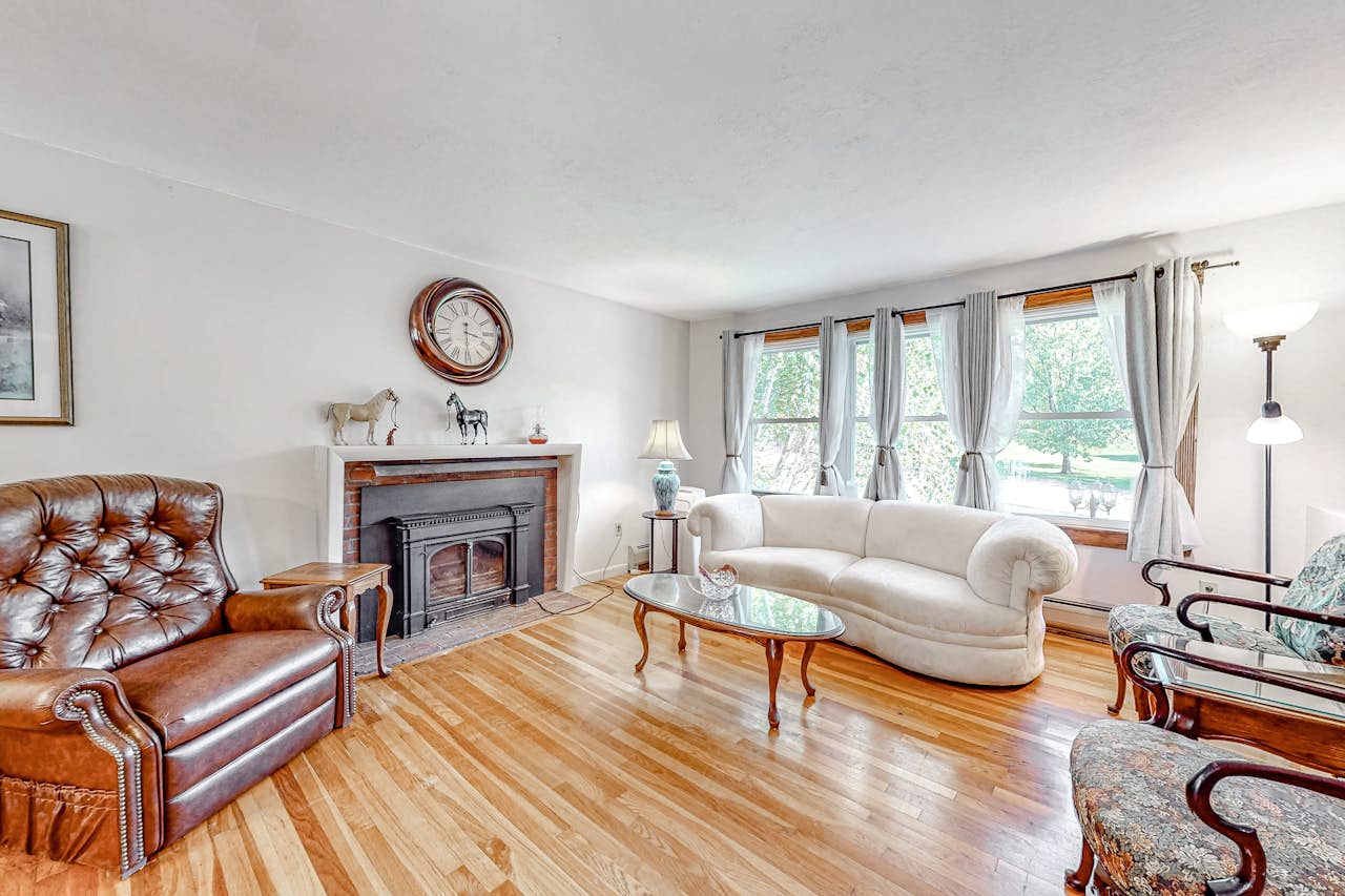 Coastal Calling 4 BD Greenland, NH Vacation Rental Vacasa