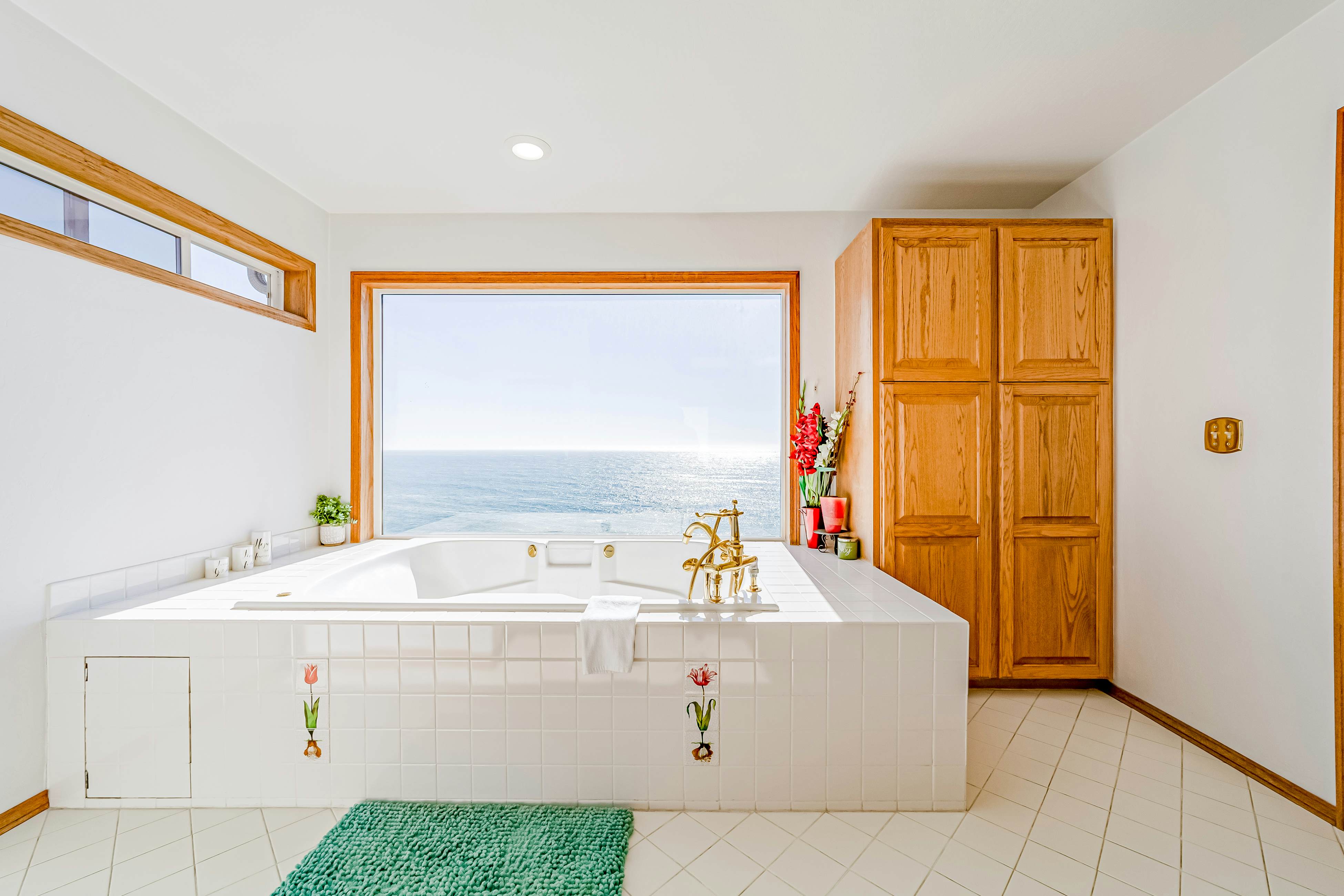 Brookings Oceanfront Estate