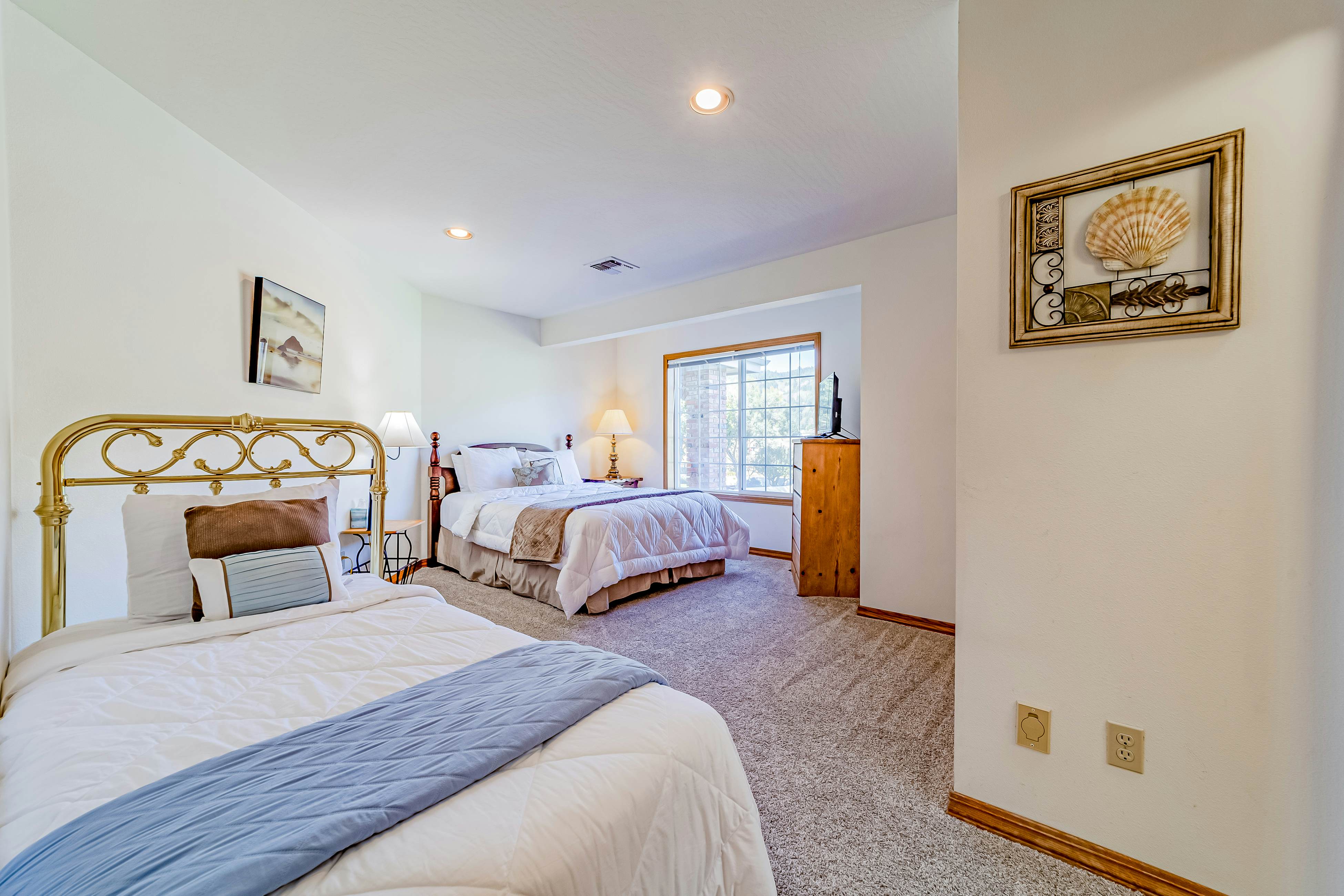 Brookings Oceanfront Estate