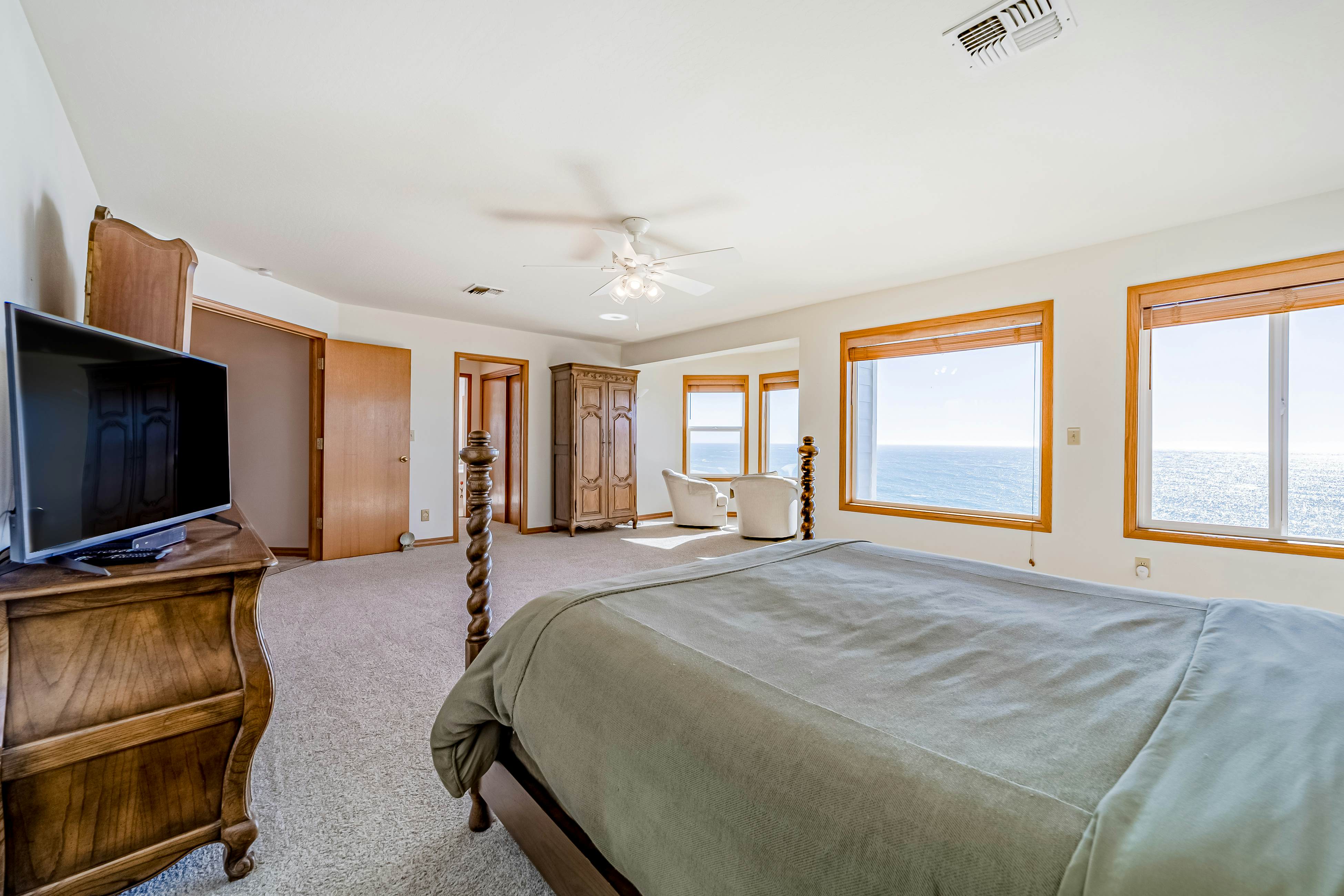 Brookings Oceanfront Estate