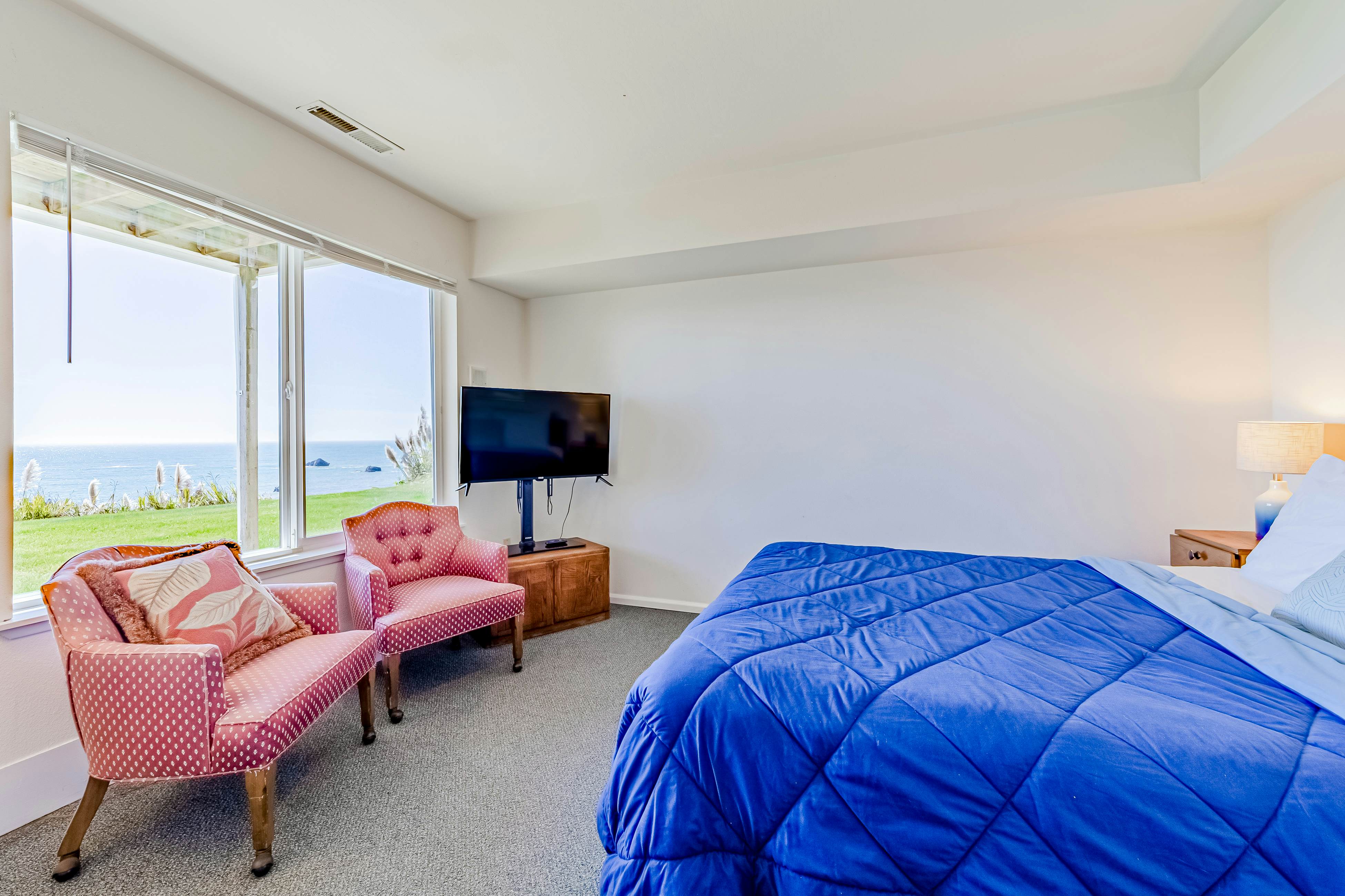 Brookings Oceanfront Estate