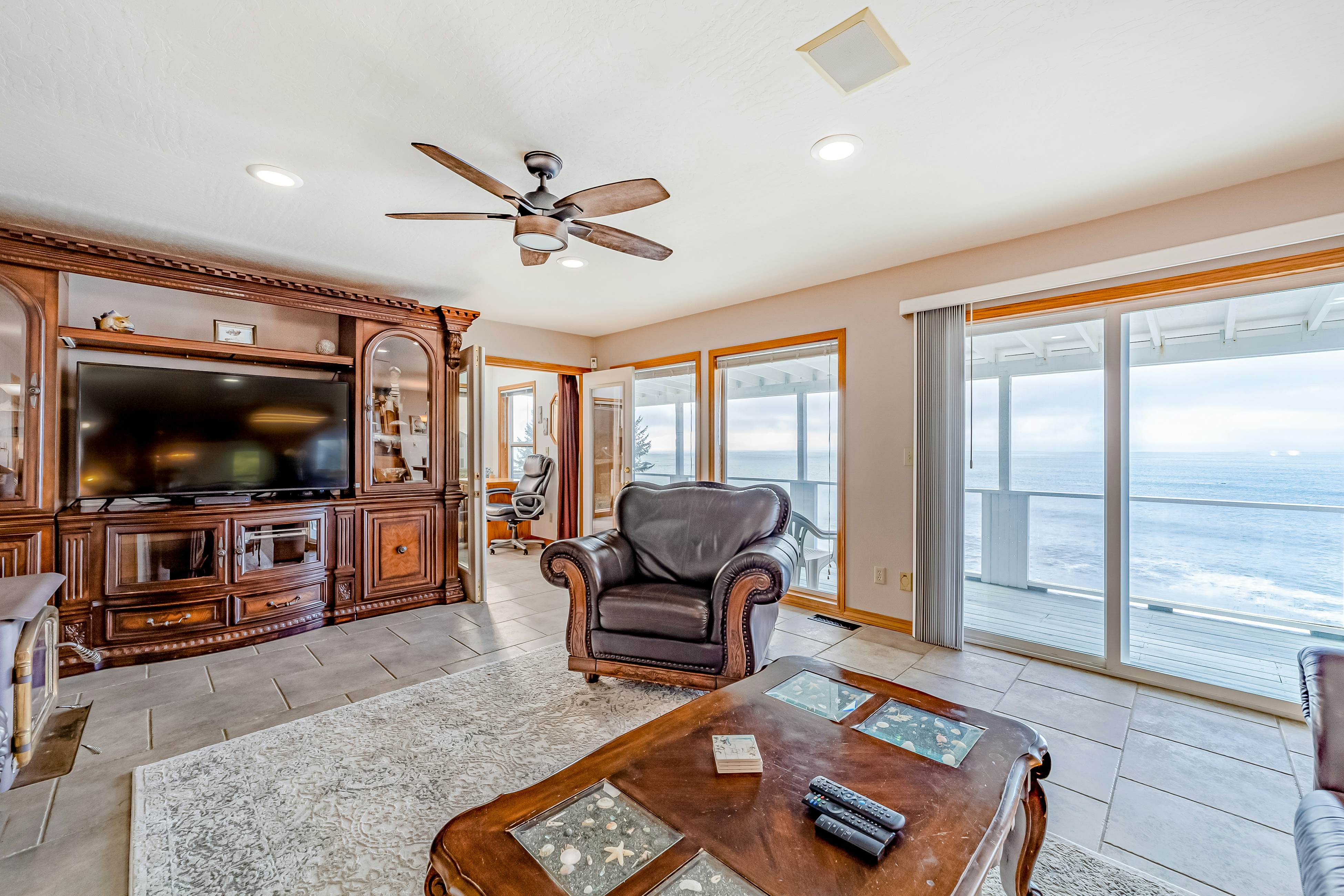 Brookings Oceanfront Estate