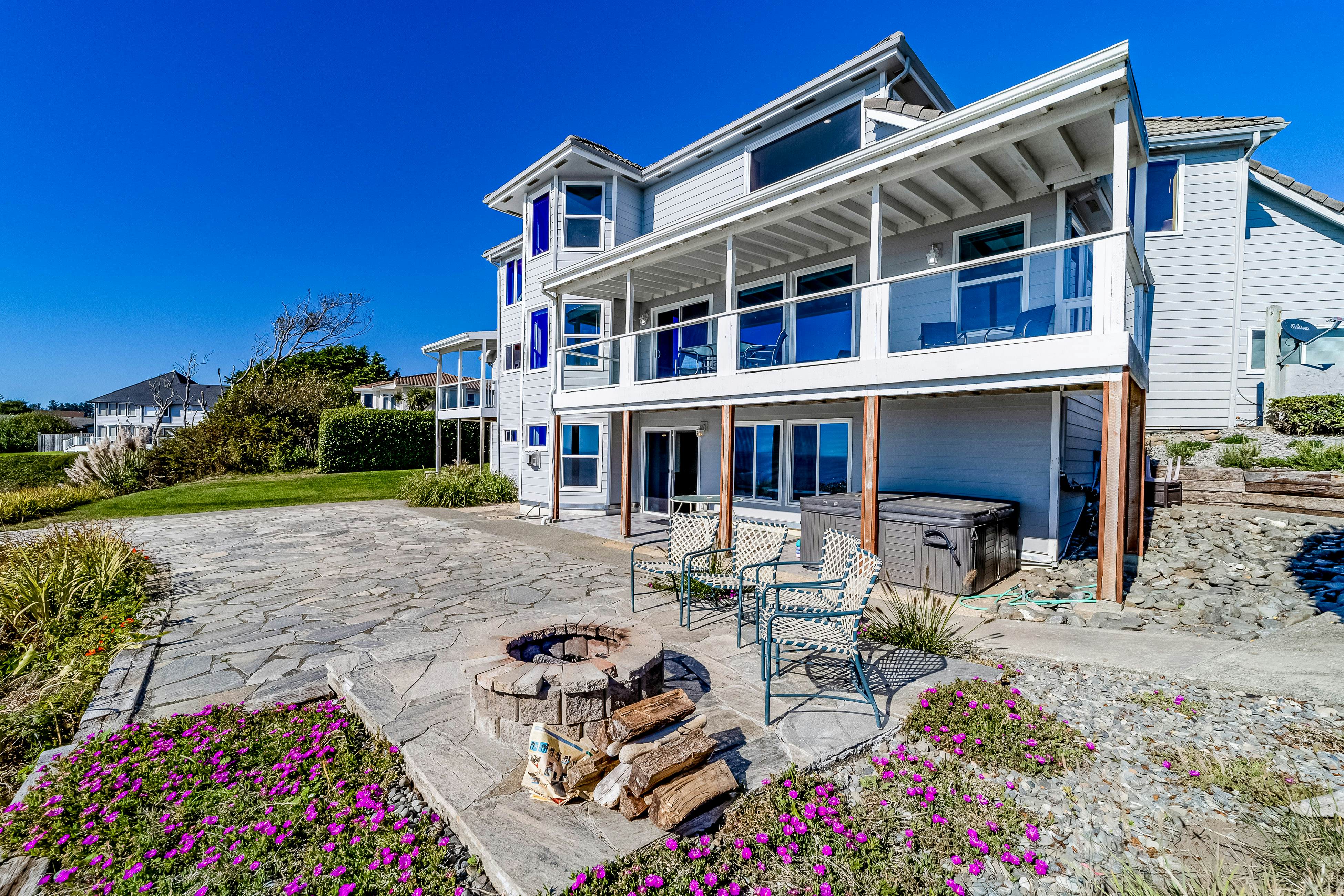 Brookings Oceanfront Estate