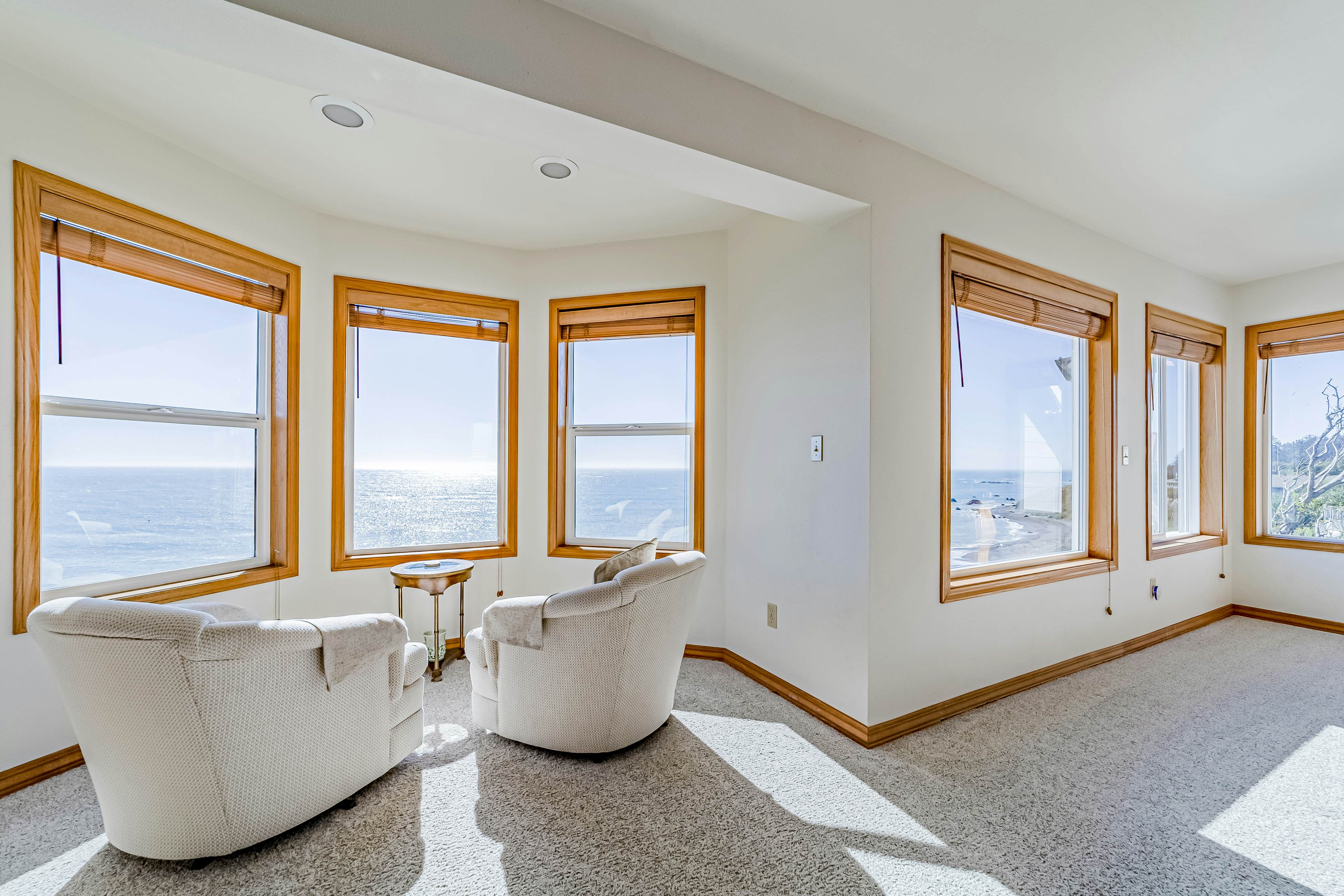 Brookings Oceanfront Estate 5 BD Brookings, OR Vacation Rental Vacasa