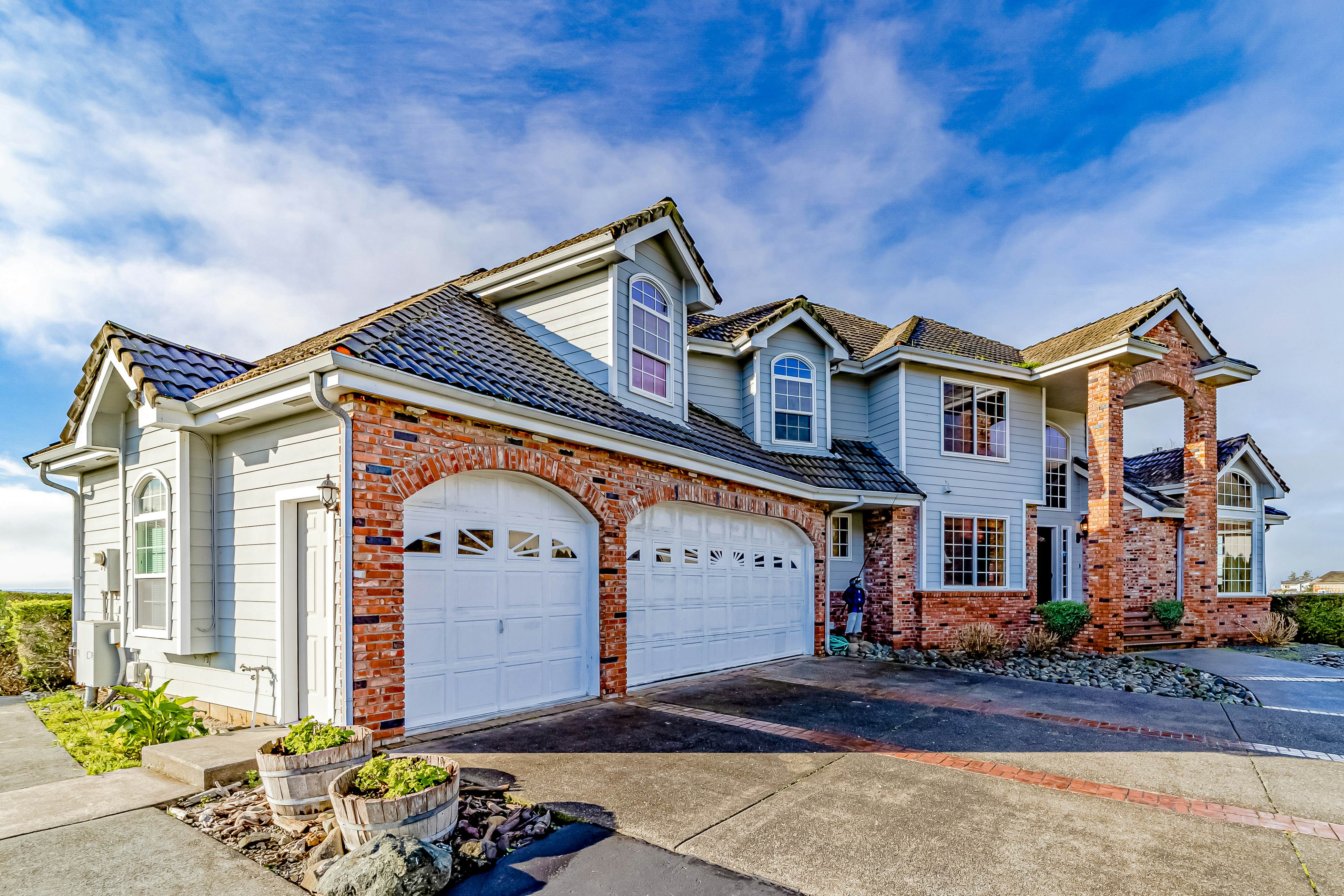 Brookings Oceanfront Estate