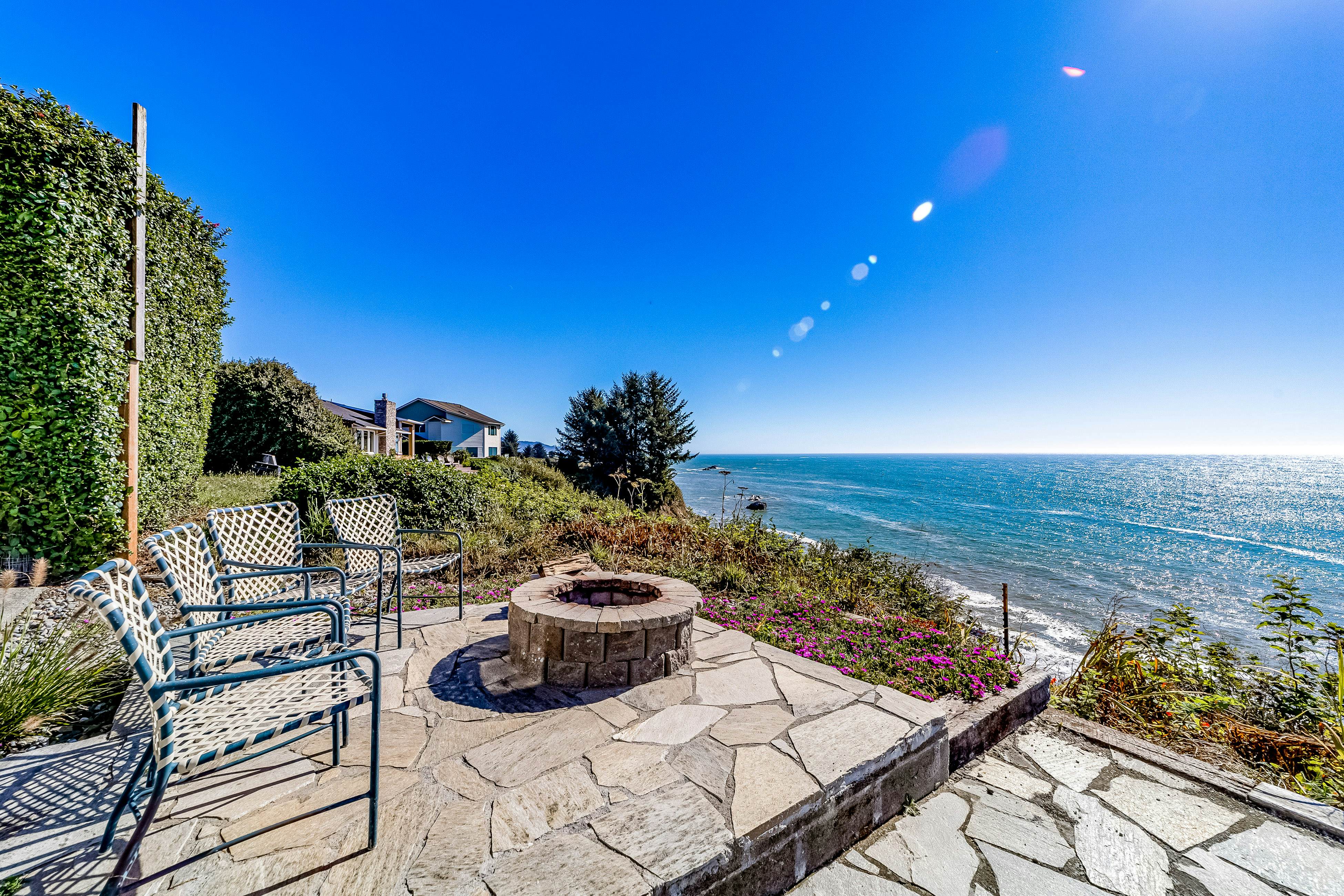 Brookings Oceanfront Estate 5 BD Brookings, OR Vacation Rental Vacasa