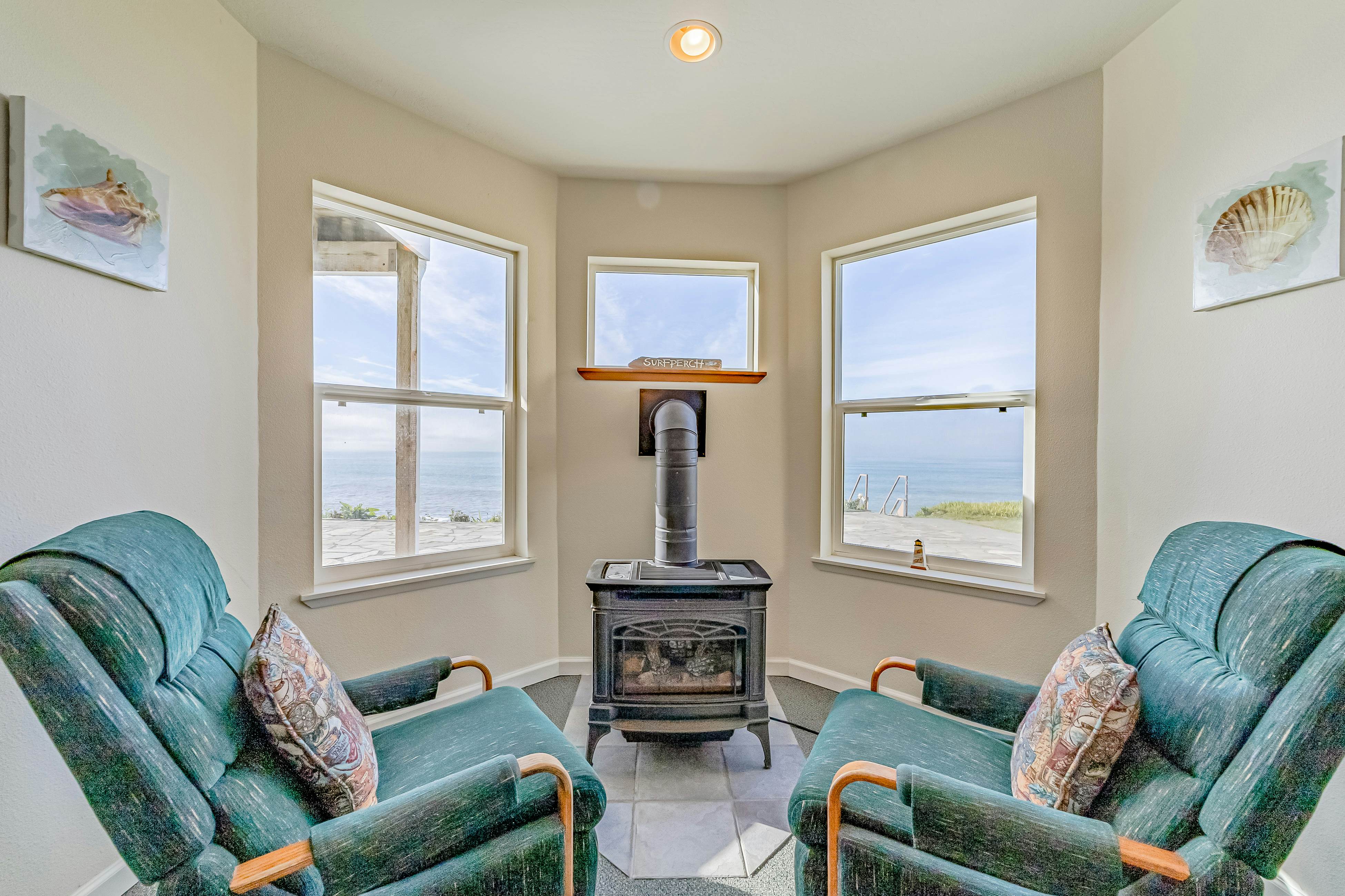 Brookings Oceanfront Estate