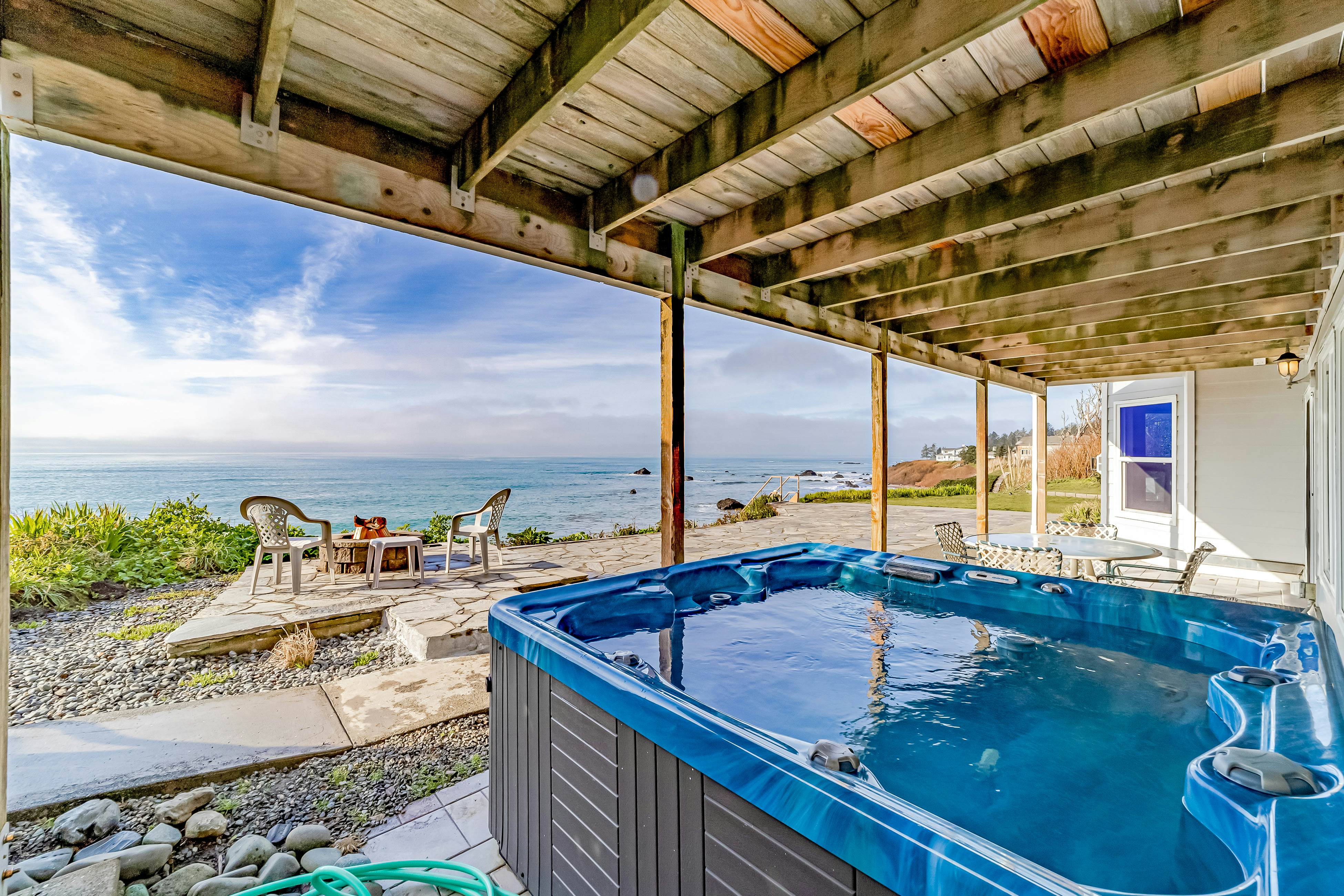 Brookings Oceanfront Estate