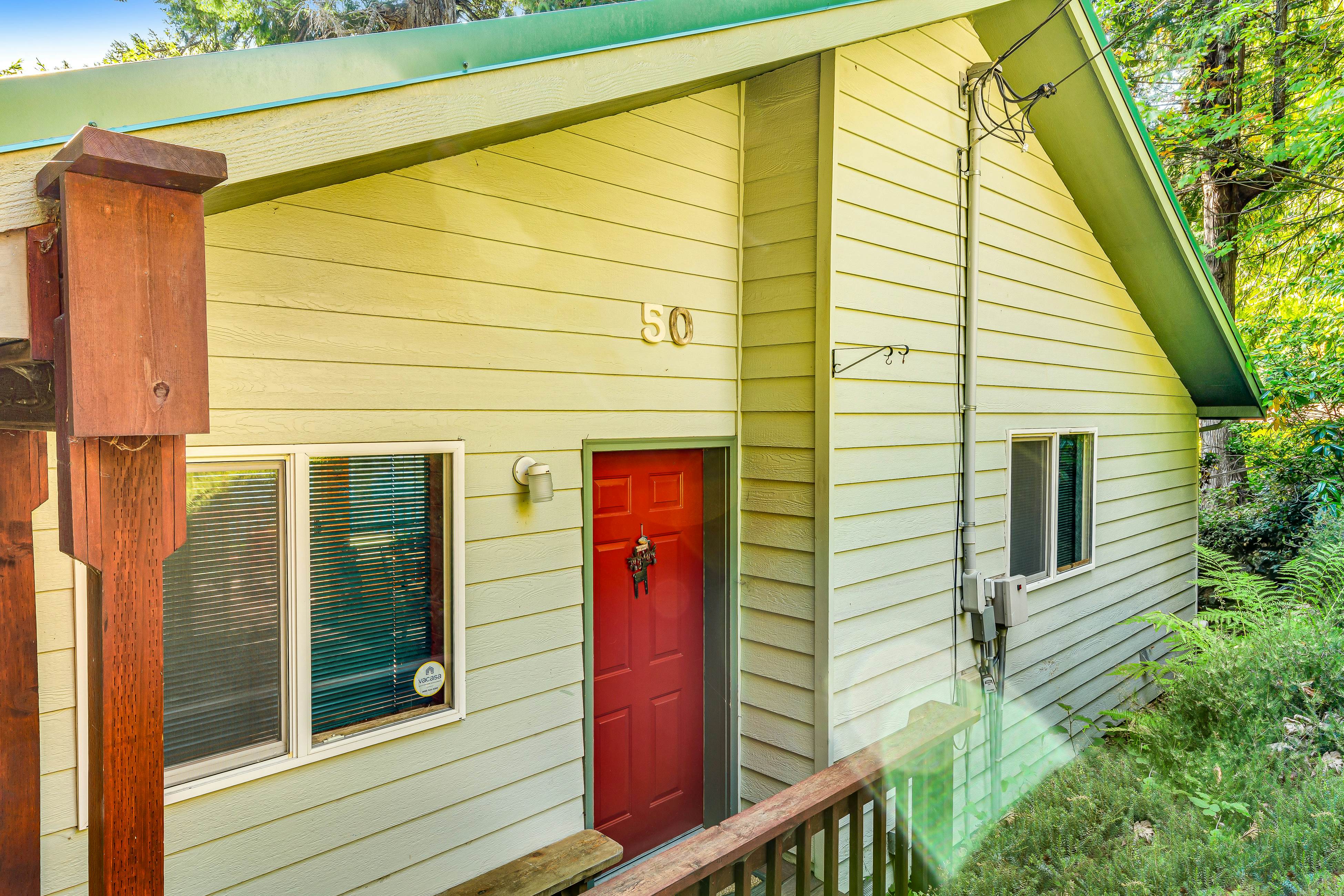 Eagle's Nest on Lake Sutherland 1 BD Port Angeles, WA Vacation Rental