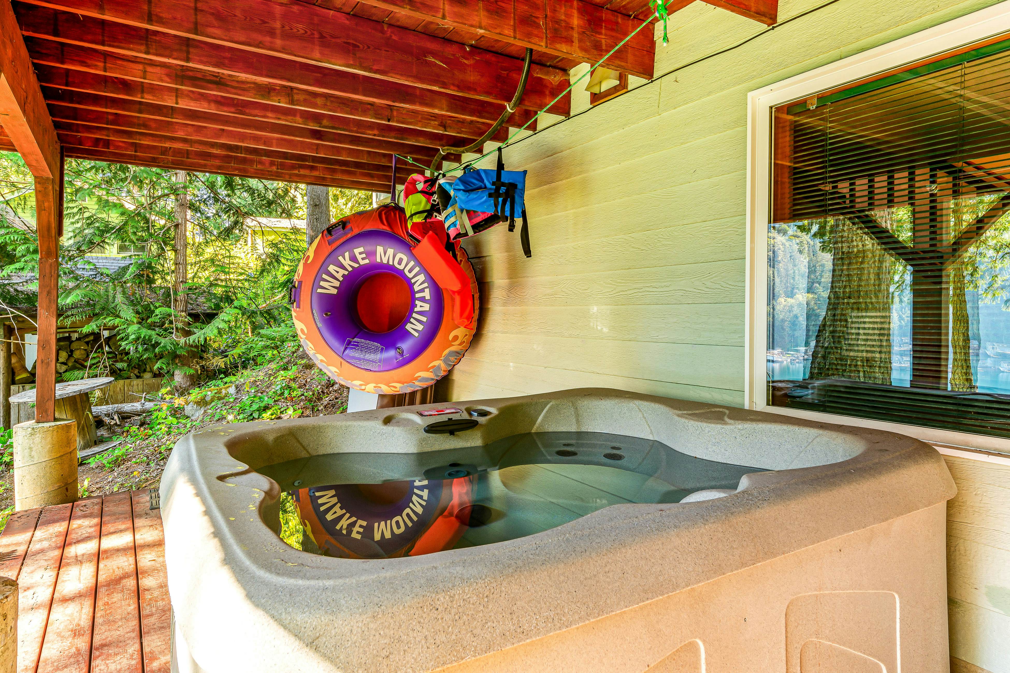 Eagle's Nest on Lake Sutherland