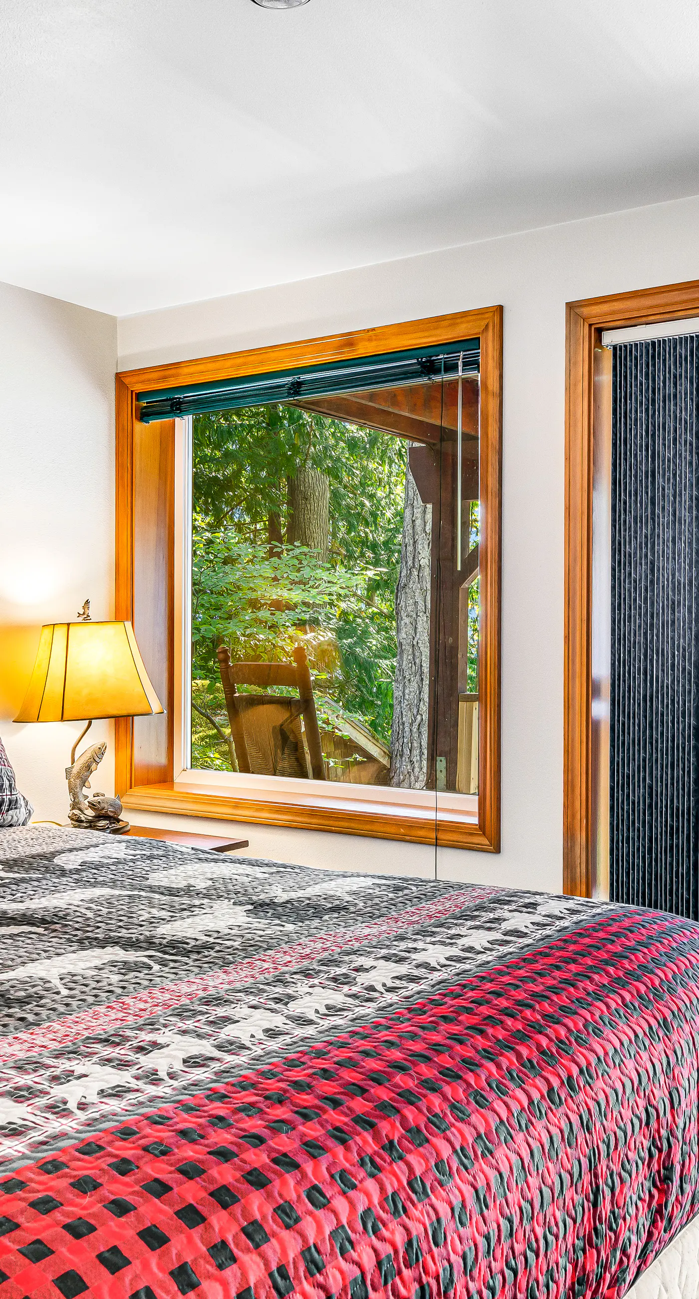 Eagle's Nest on Lake Sutherland 1 BD Port Angeles, WA Vacation Rental