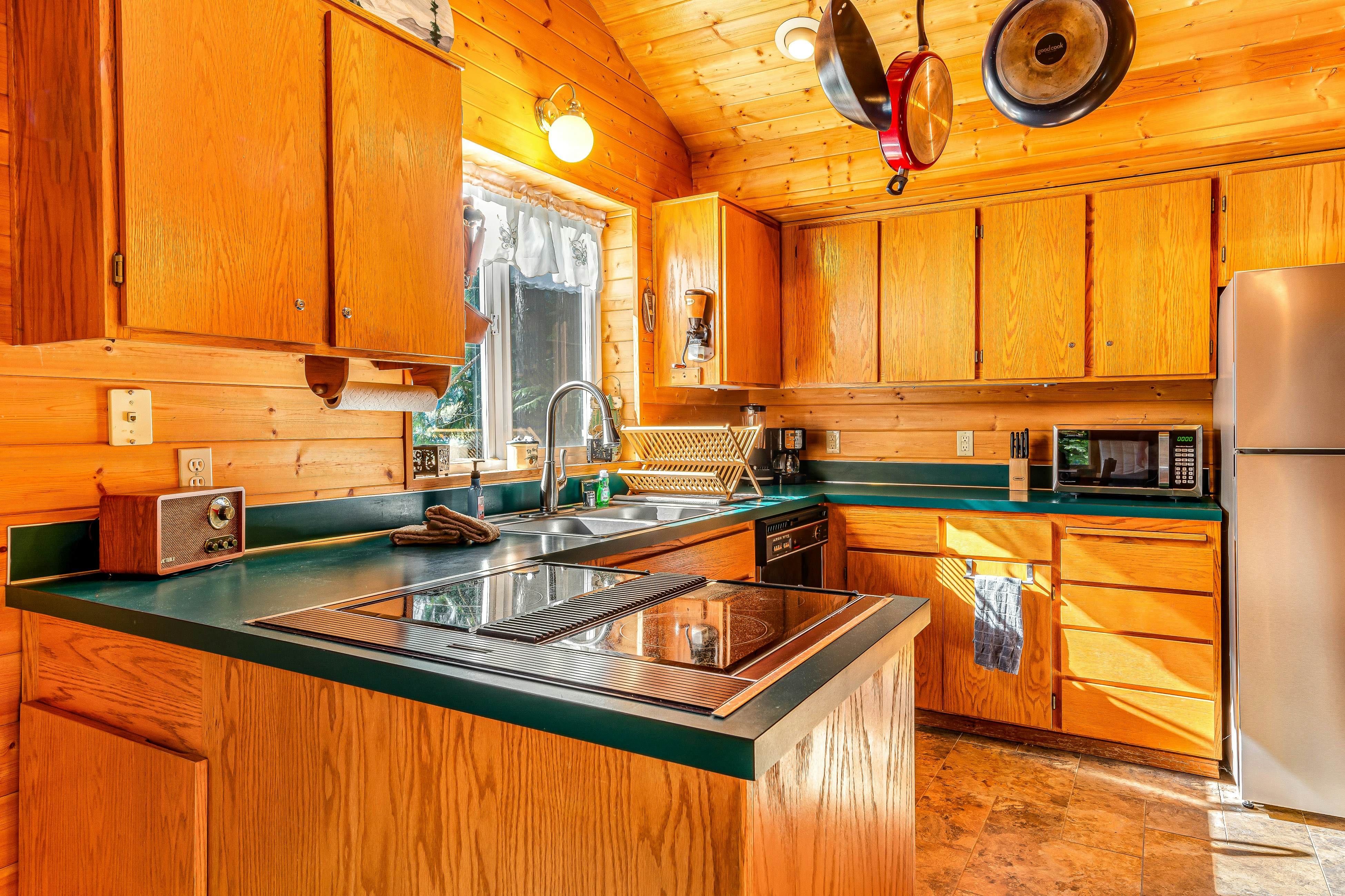 Eagle's Nest on Lake Sutherland 1 BD Port Angeles, WA Vacation Rental