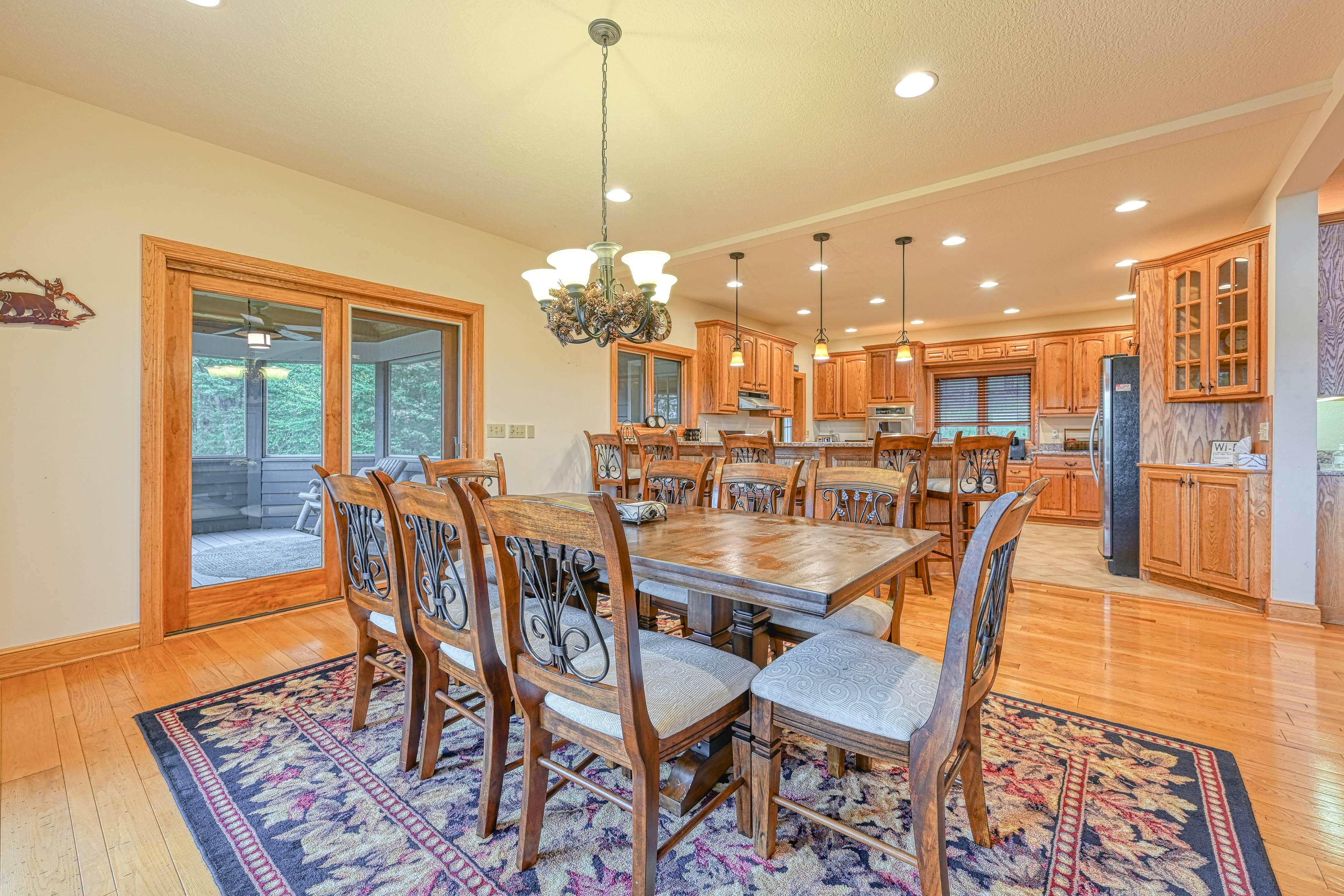 Spacious Panoramic Deep Creek Lodge