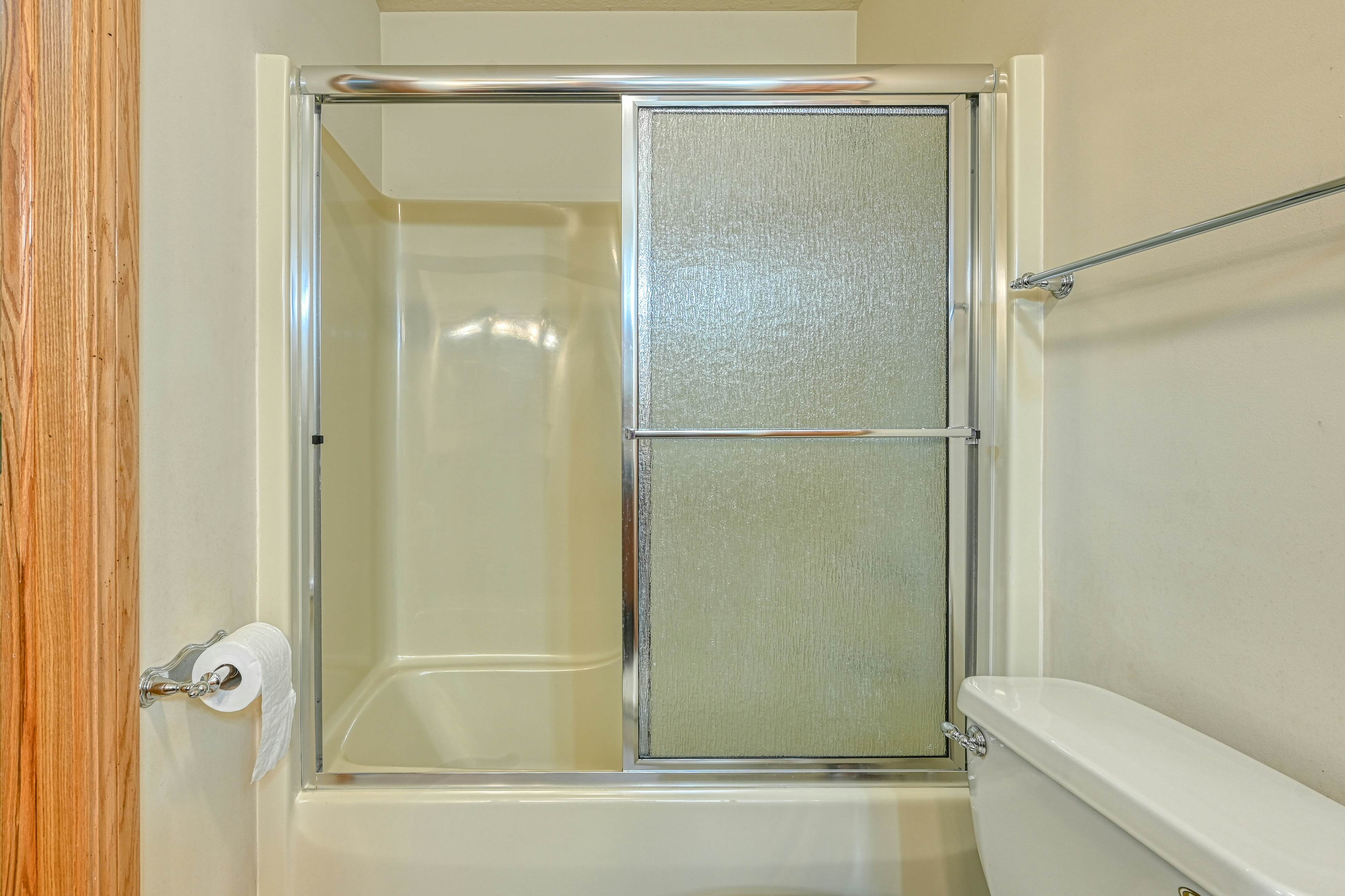 Spacious Panoramic Deep Creek Lodge