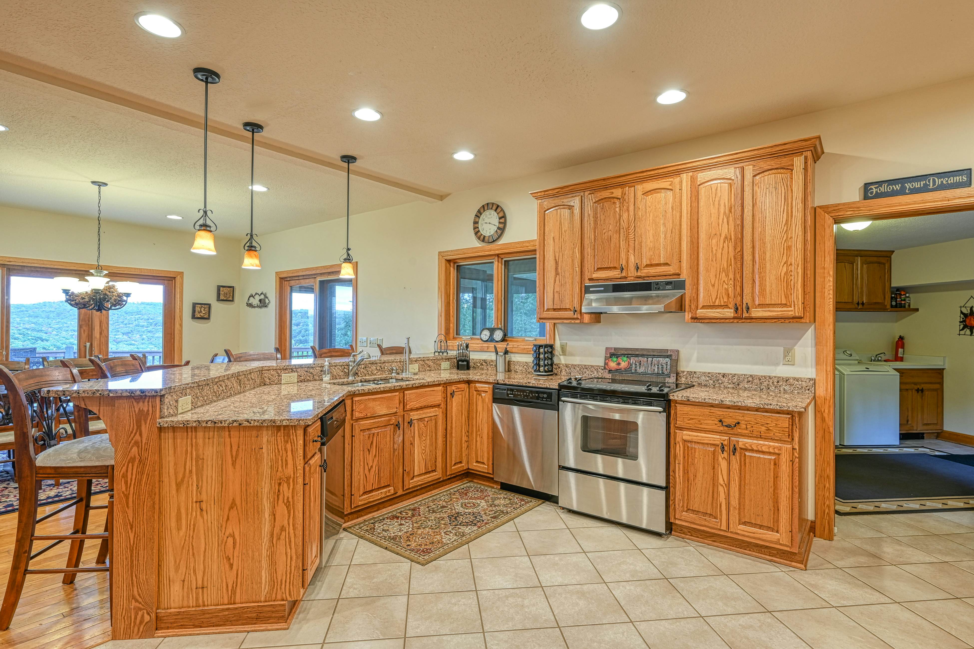 Spacious Panoramic Deep Creek Lodge