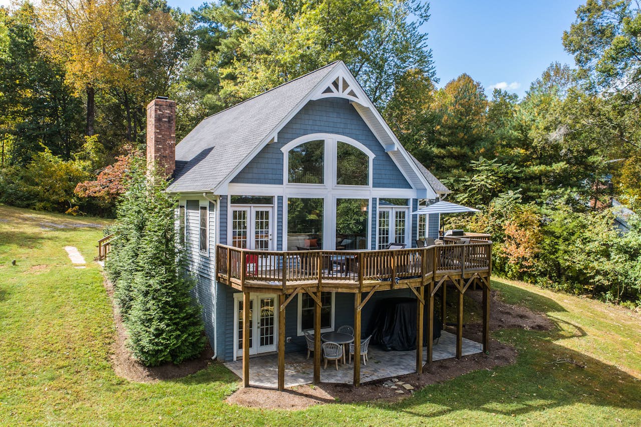 Casa De Lago 4 BD Mineral, VA Vacation Rental Vacasa