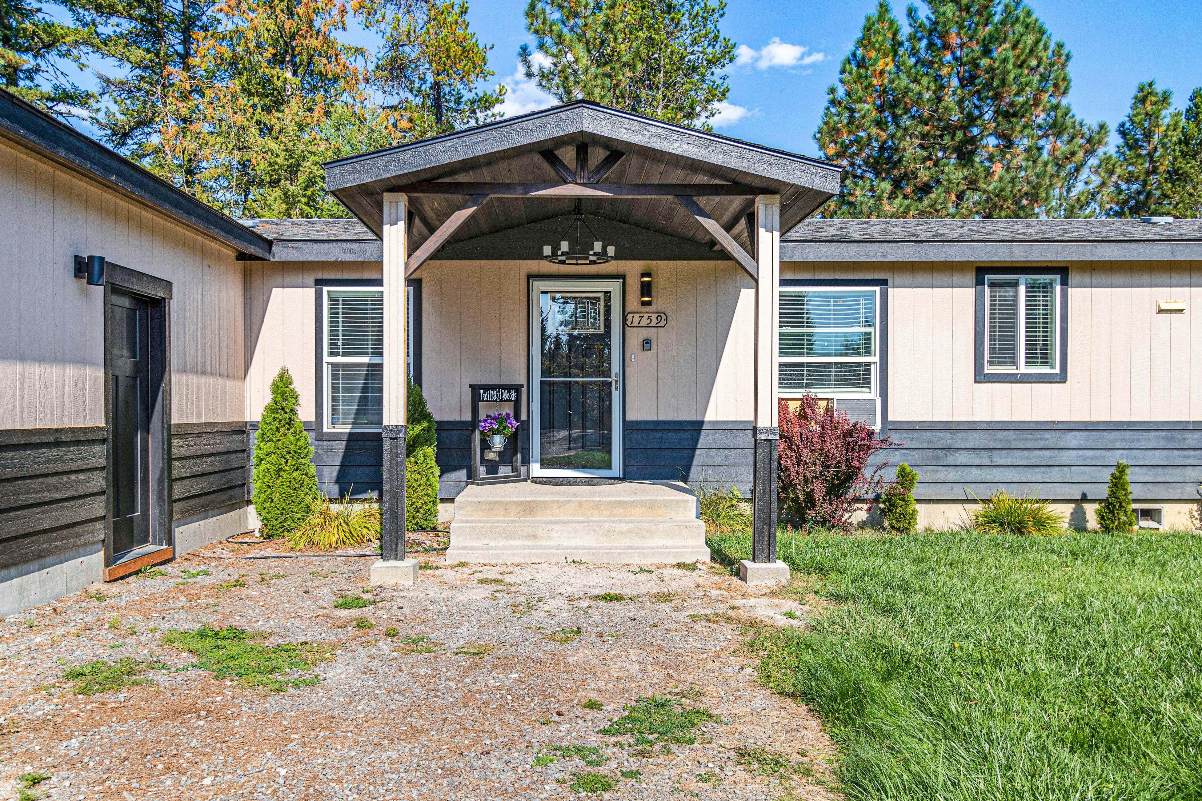 Gypsy Bay Waterfront Gem