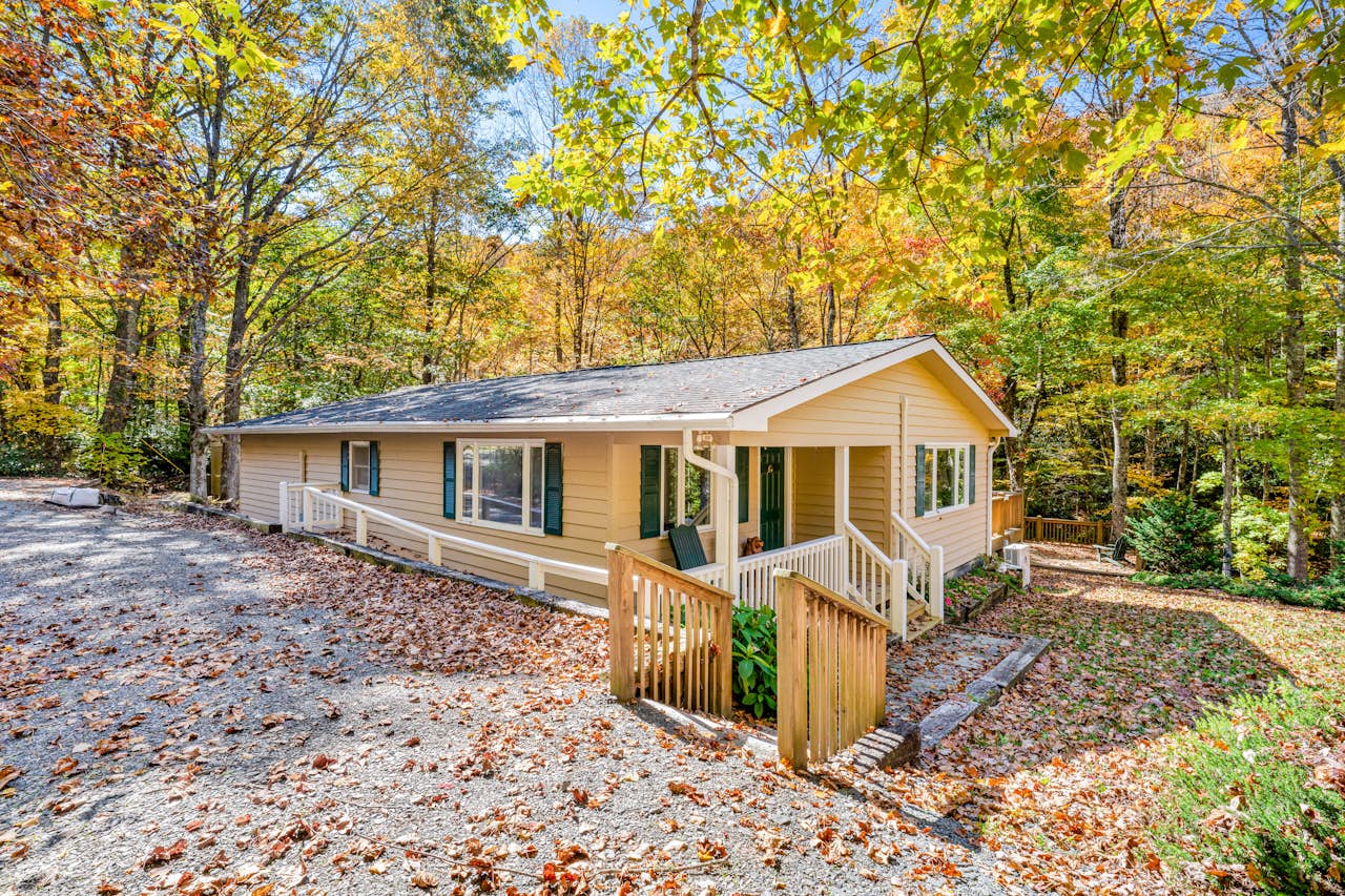 Moody Creek Cabin 3 BD Boone, NC Vacation Rental Vacasa