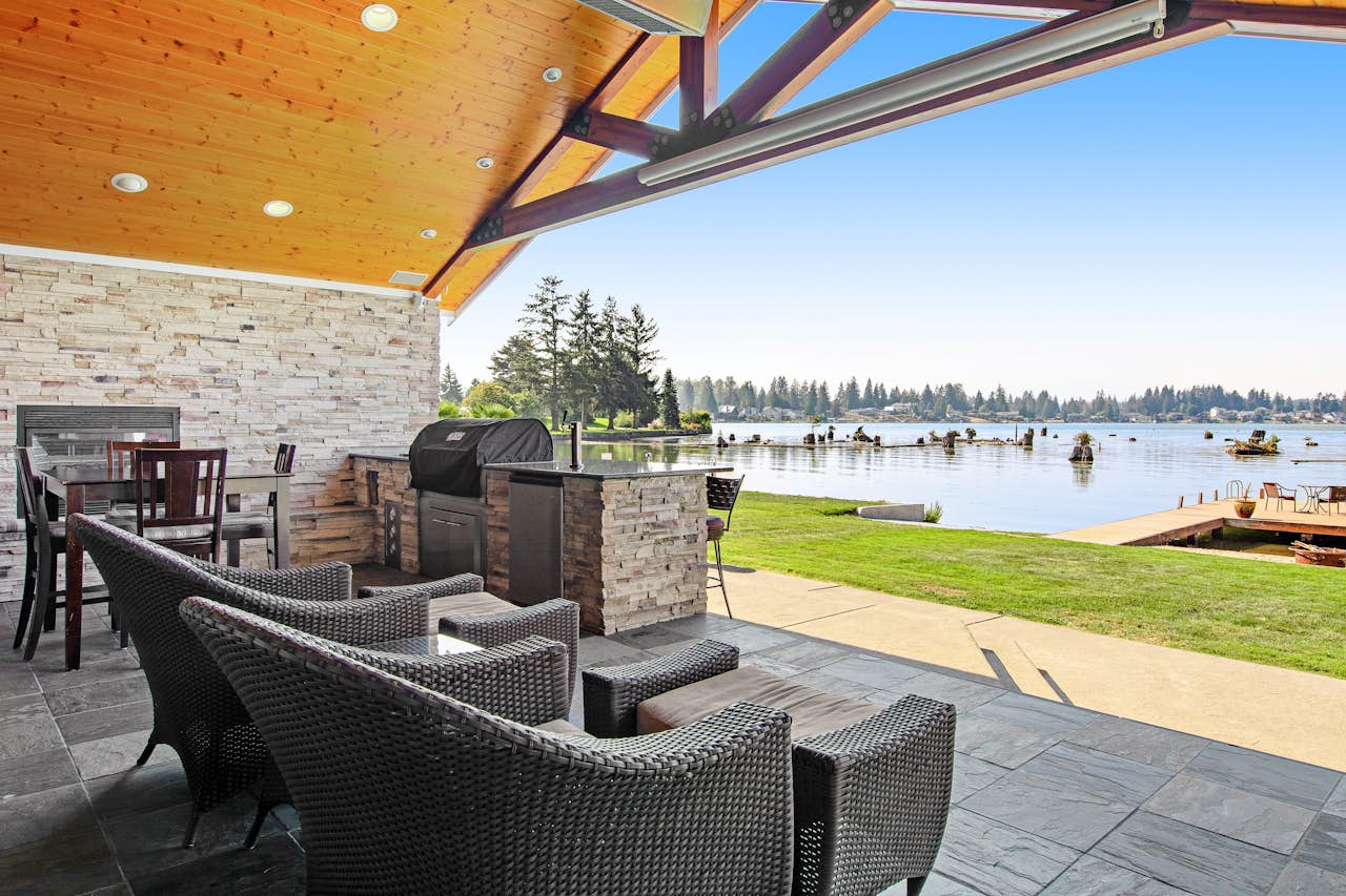 Lake Tapps Sunset 3 BD Lake Tapps, WA Vacation Rental Vacasa