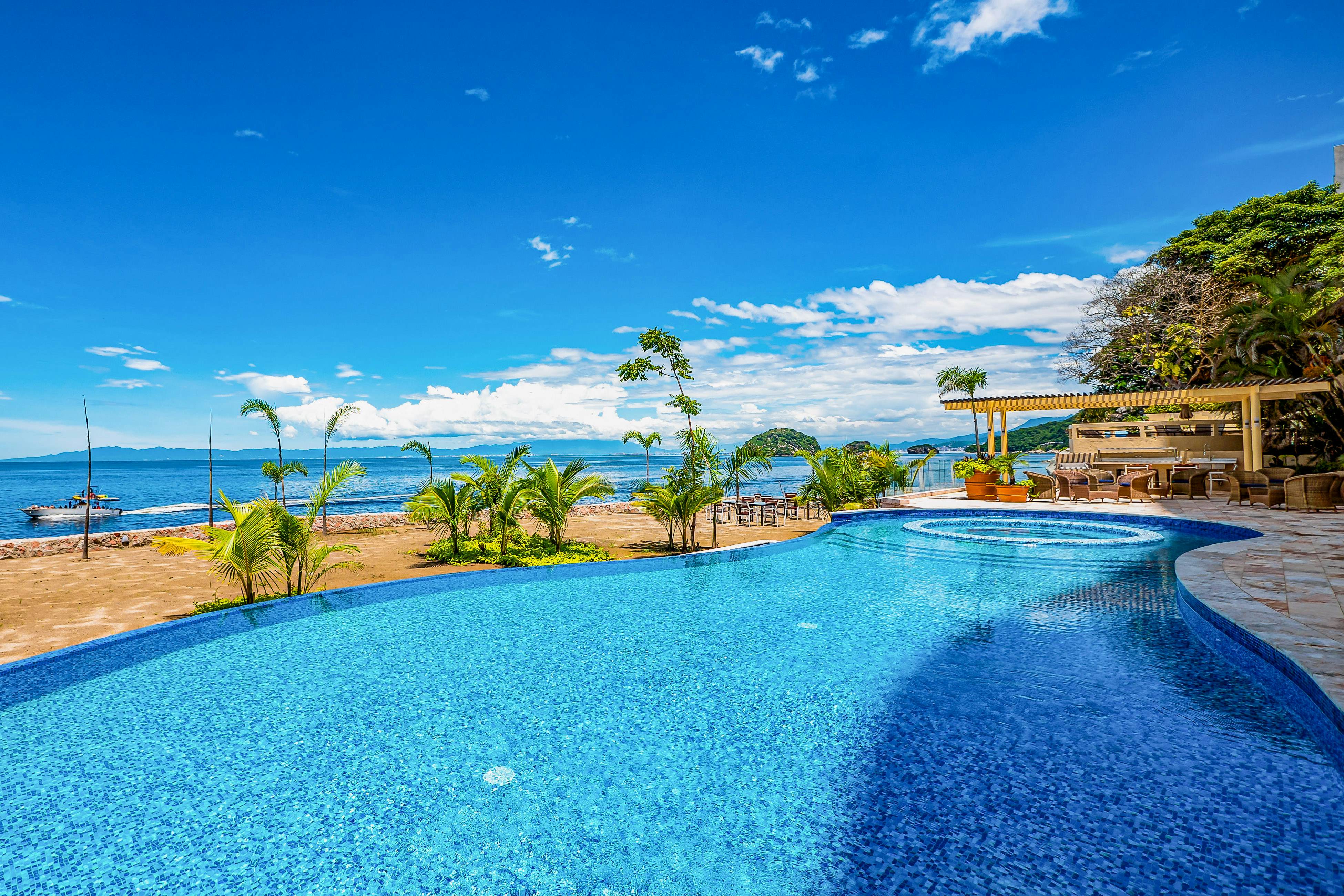 Blue Horizon 802 at Residences