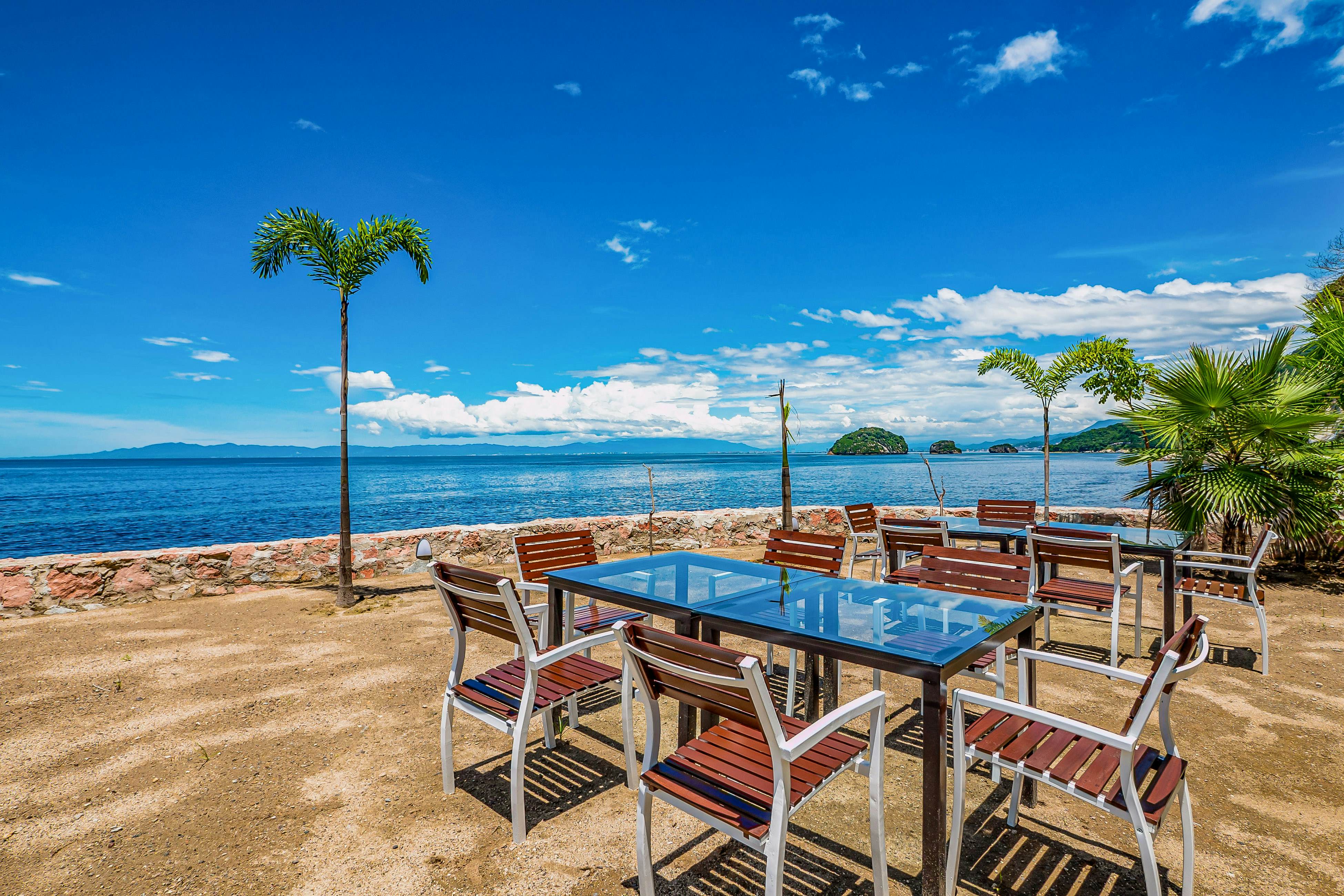 Blue Horizon 802 at Residences