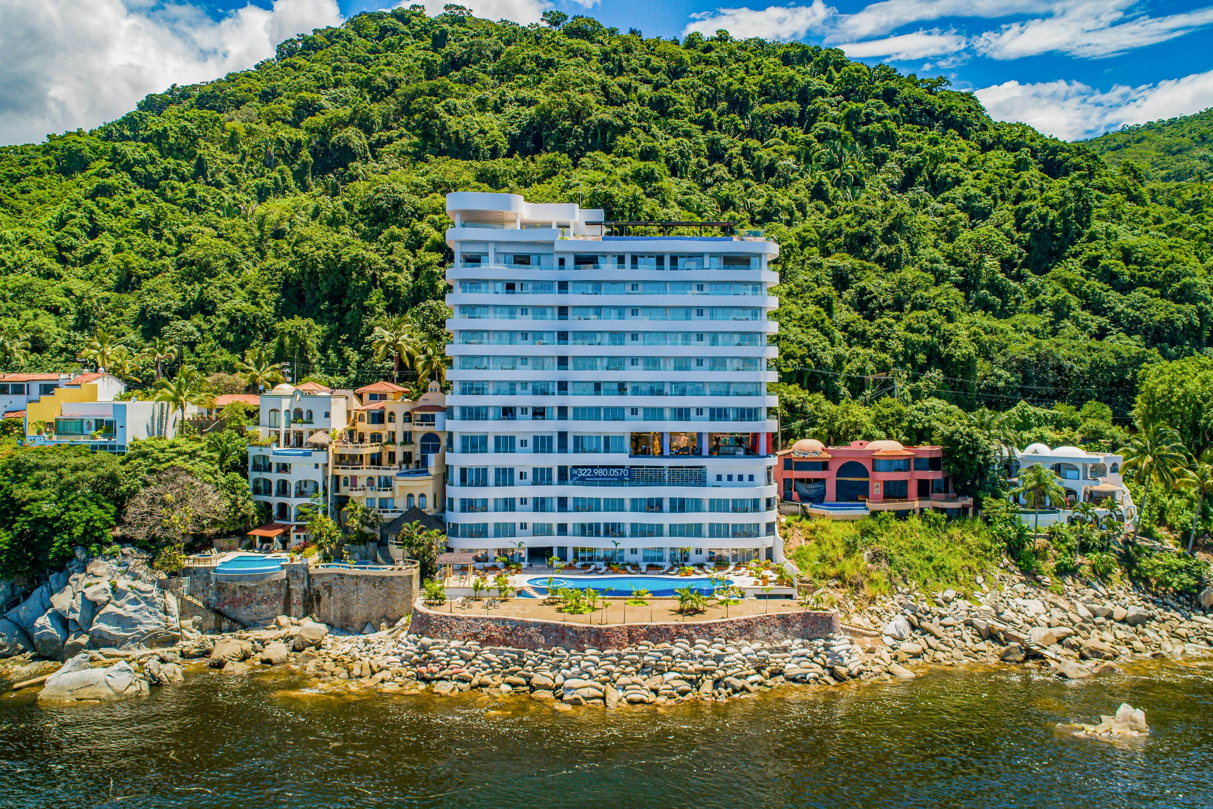 Blue Horizon 802 at Residences