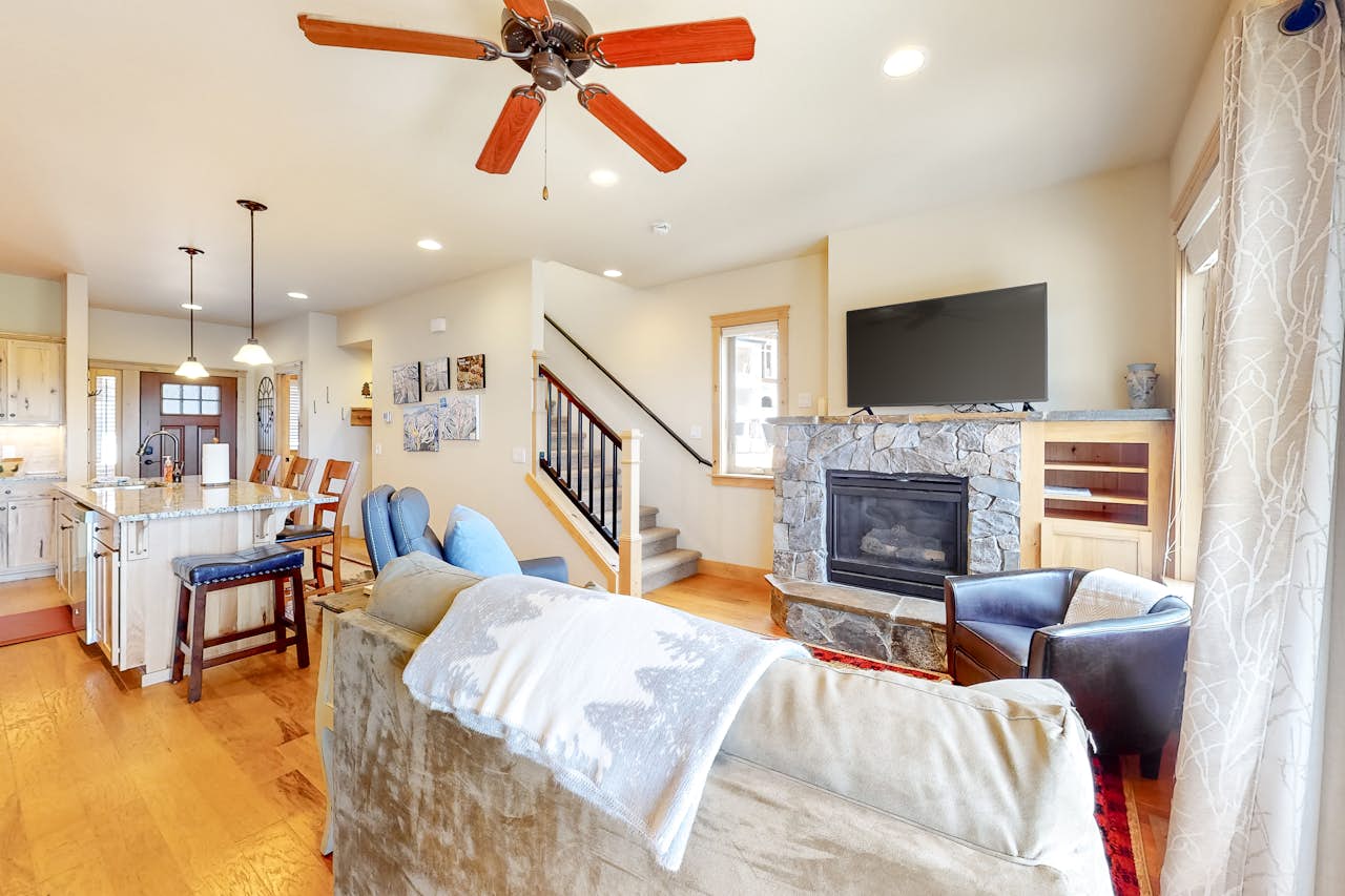 Soaring Eagle 3 BD Sandpoint, ID Vacation Rental Vacasa