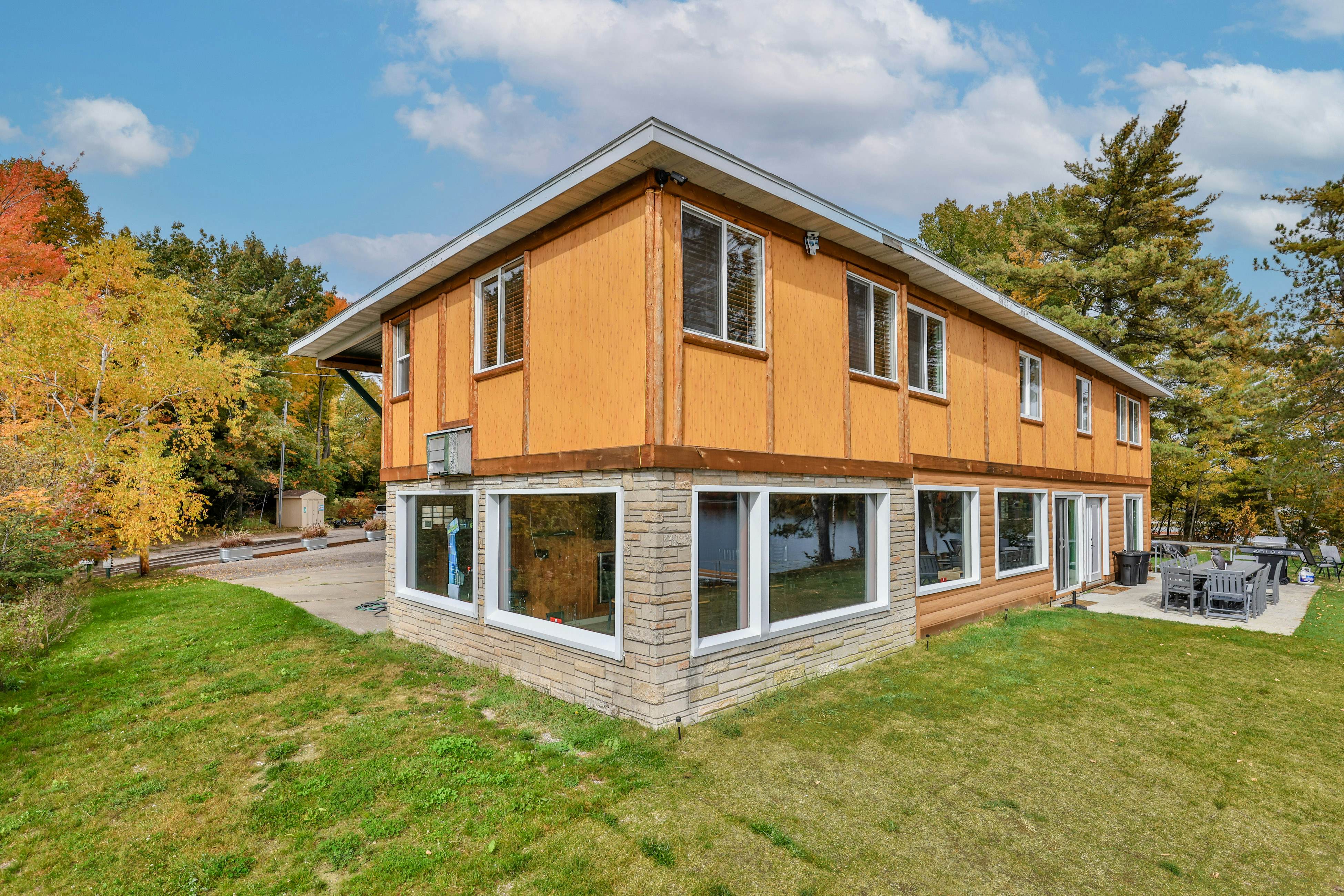 Timber Lodge Retreat 