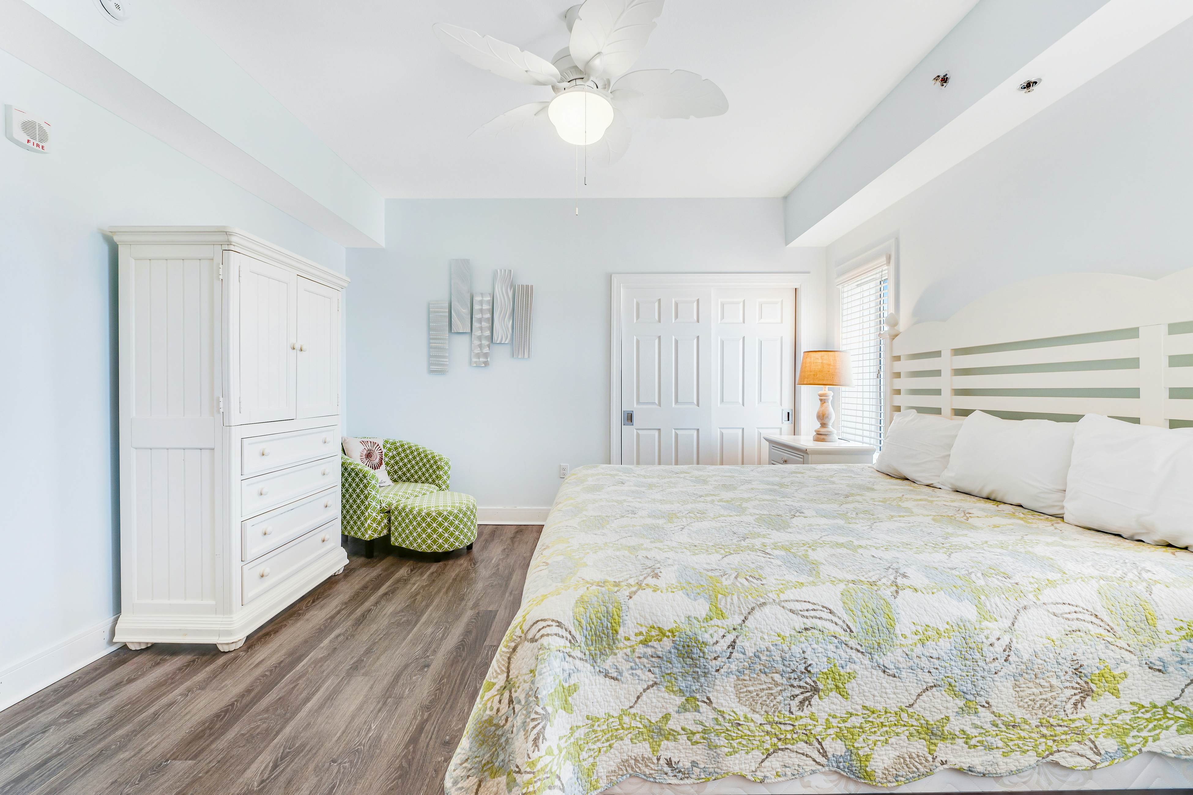 Escapes To The Shores 1301