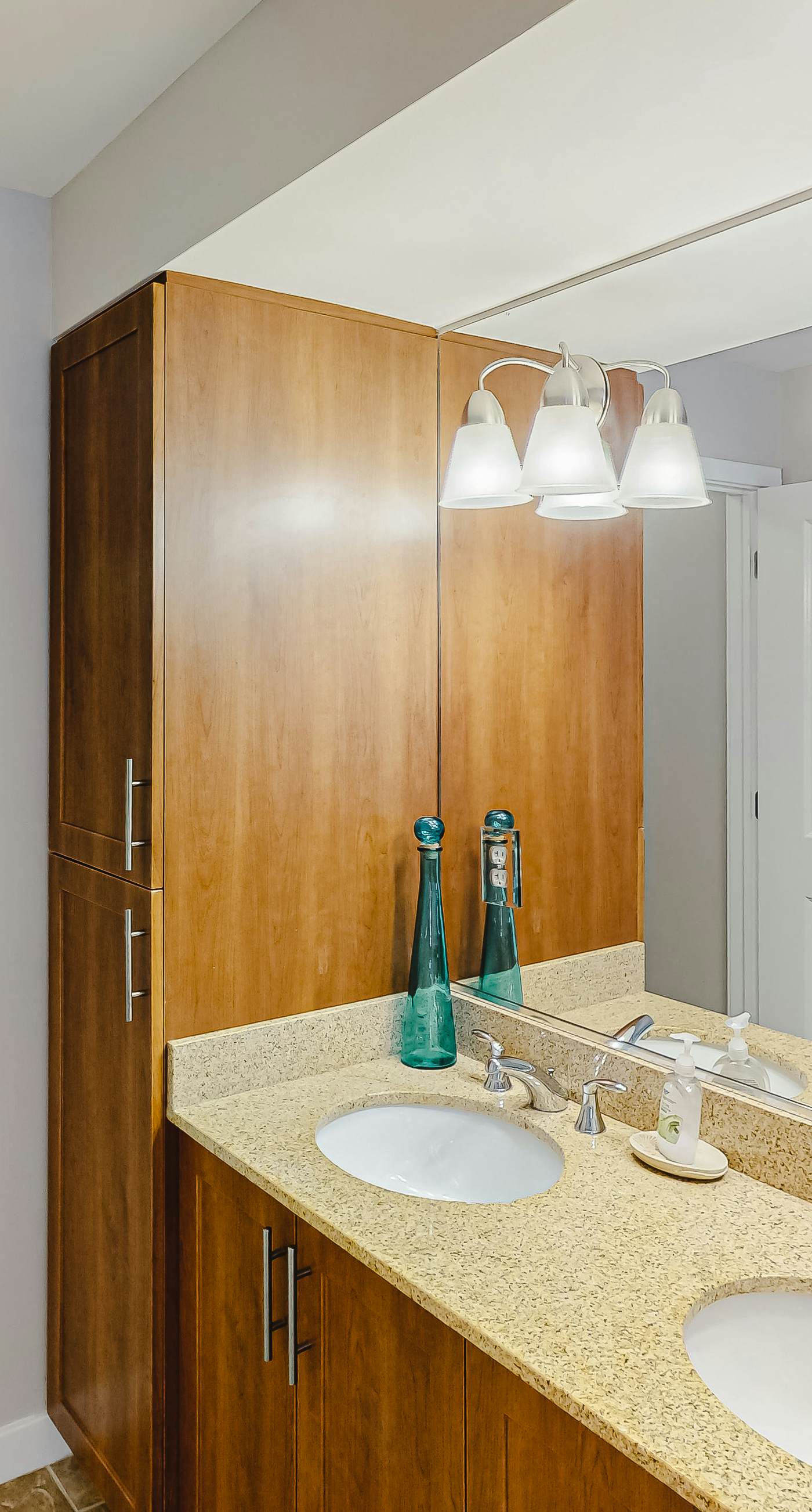 The Sanctuary - Getta Tan B238