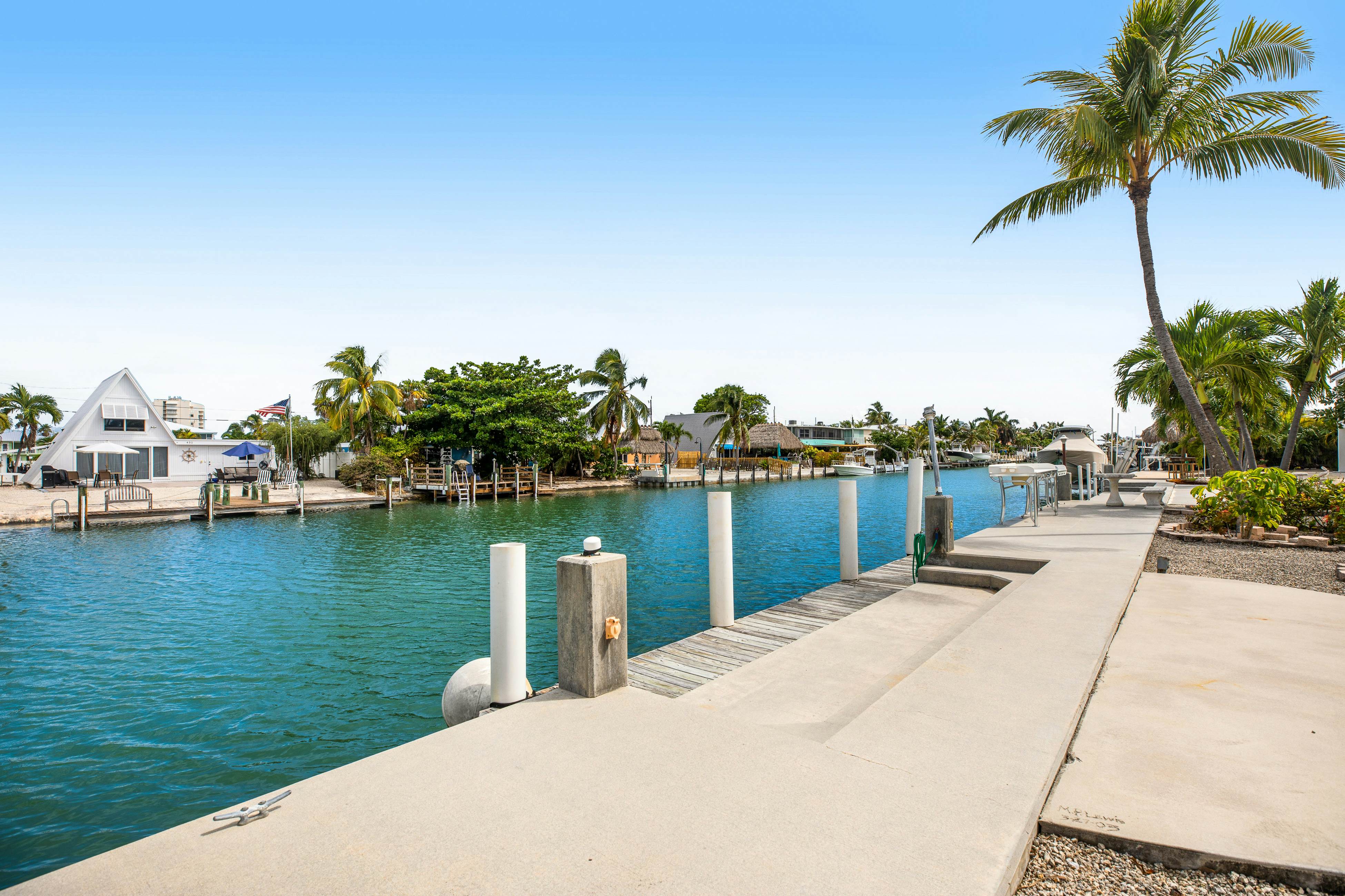 Fisherman's Canal Getaway