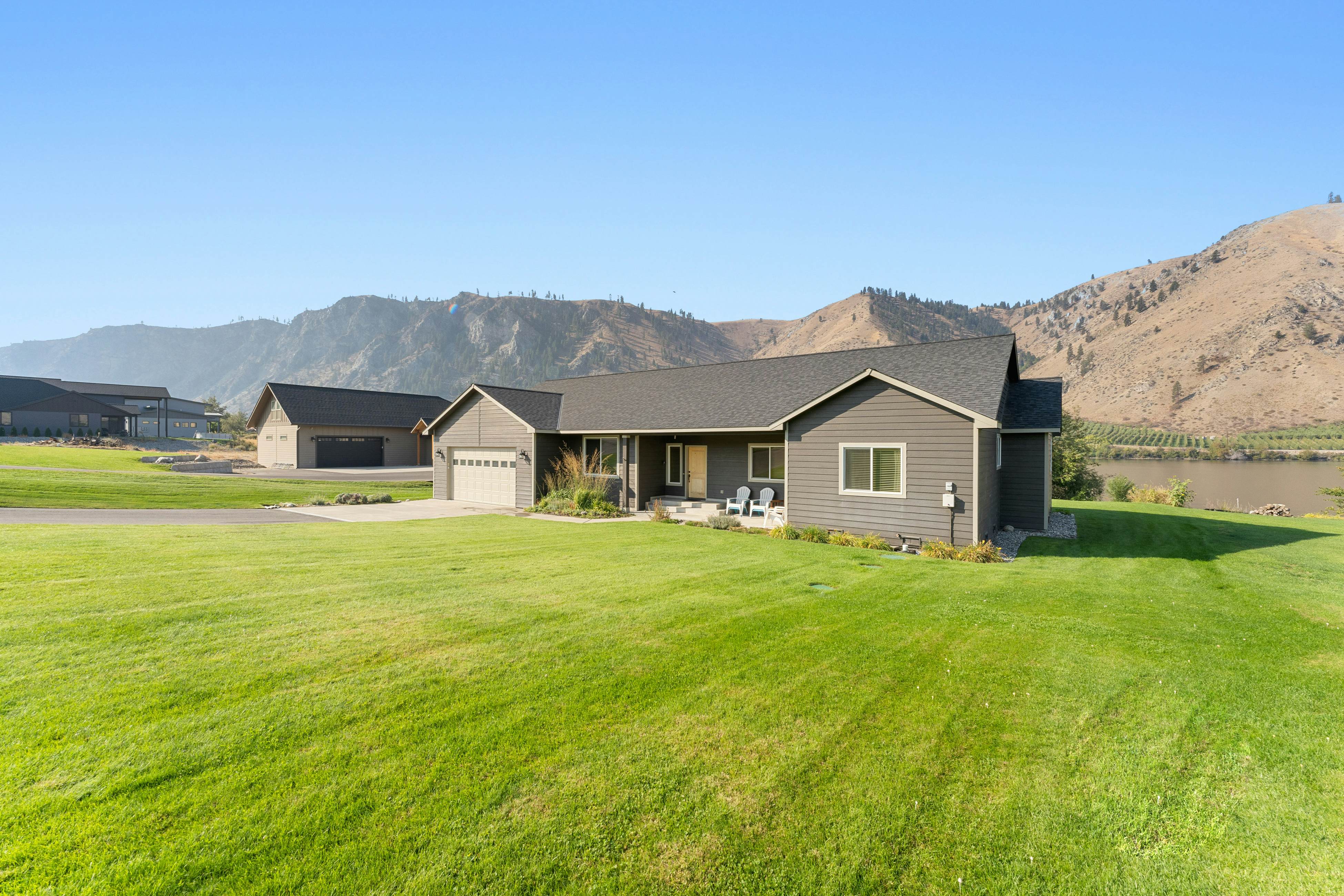 Connect with the Columbia