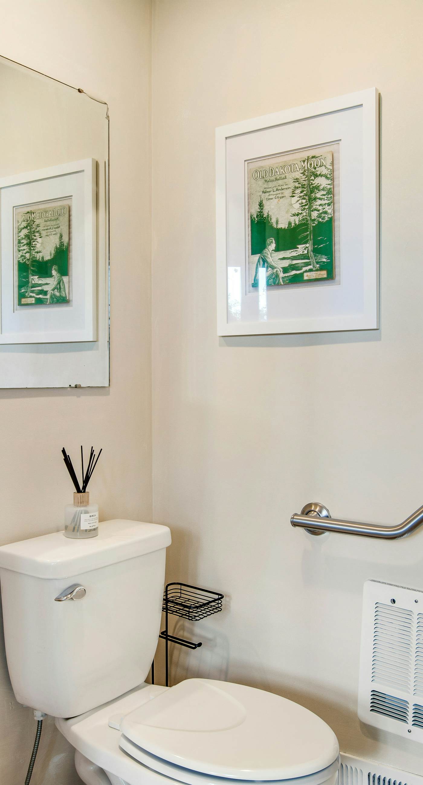 Peaceful Lakeside Retreat